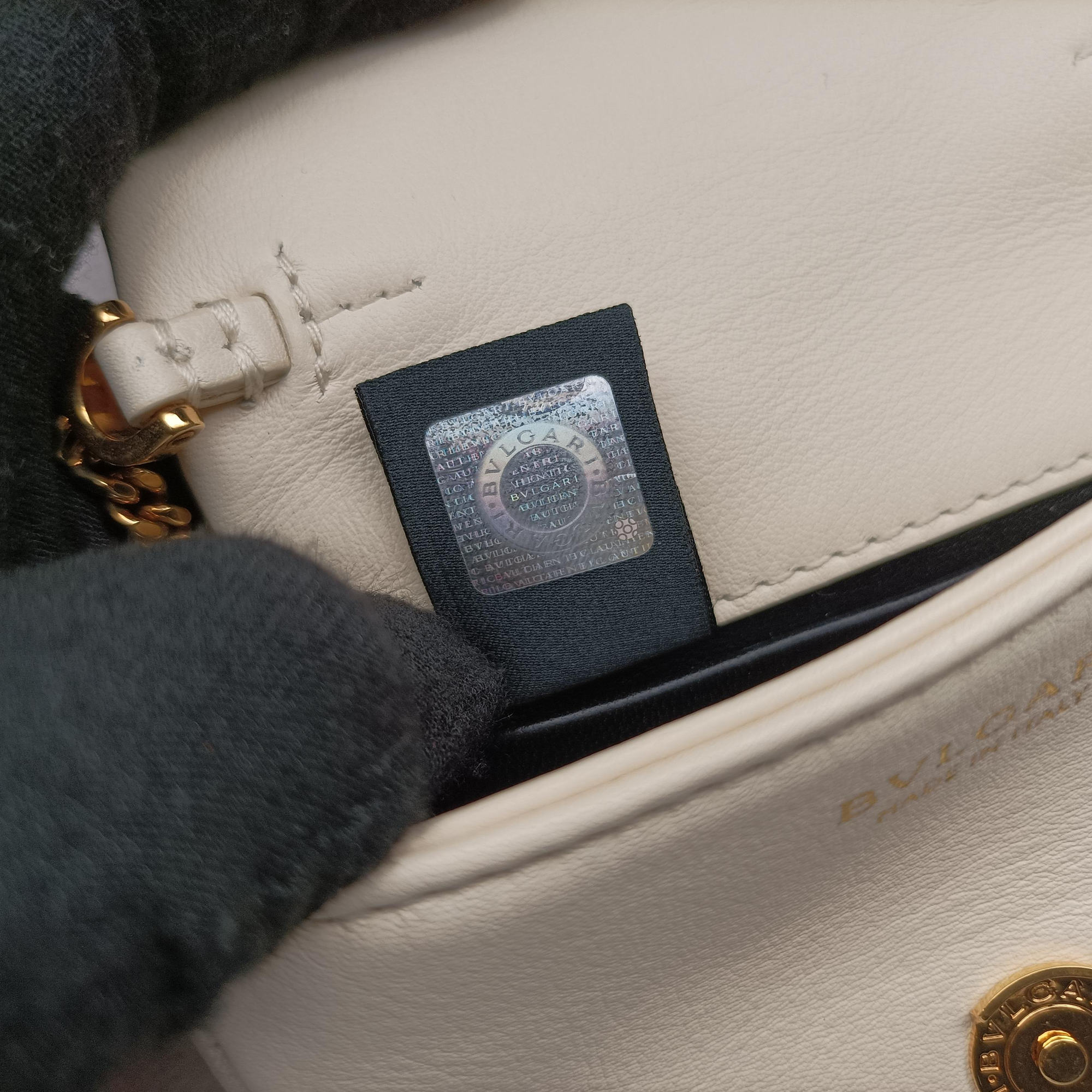 Pre-owned Bvlgari Serpenti Cabochon Micro Ivory Opal calf  shoulderbag | stylenewstar
