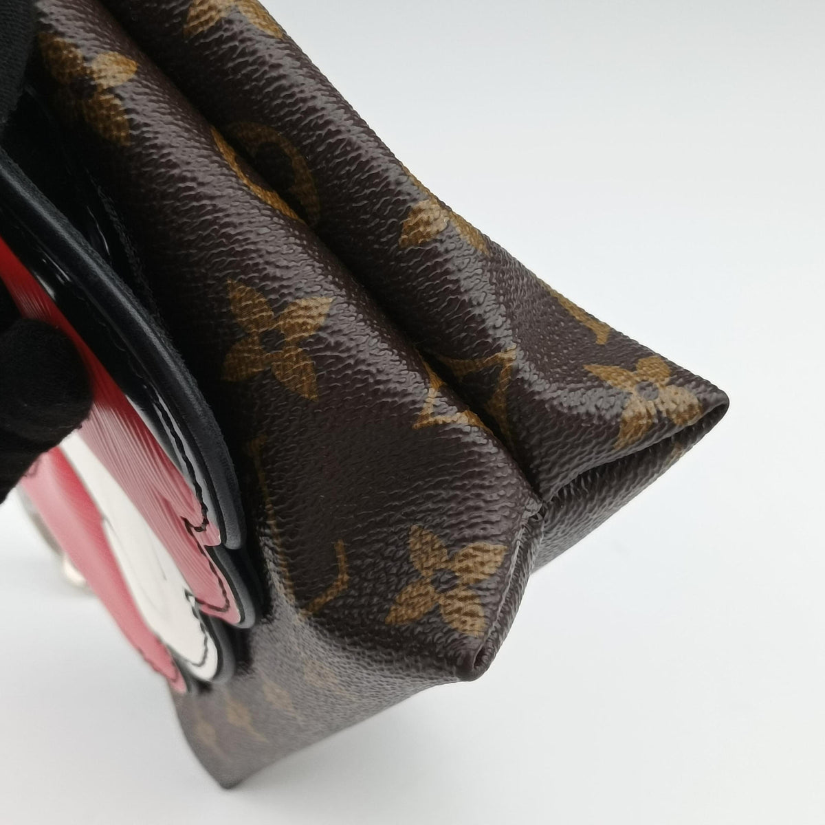 Pre-owned Louis Vuitton Pochette Kabuki Mask Red × Brown Monogram Canvas × Epi Leather M43527 shoulderbag | stylenewstar
