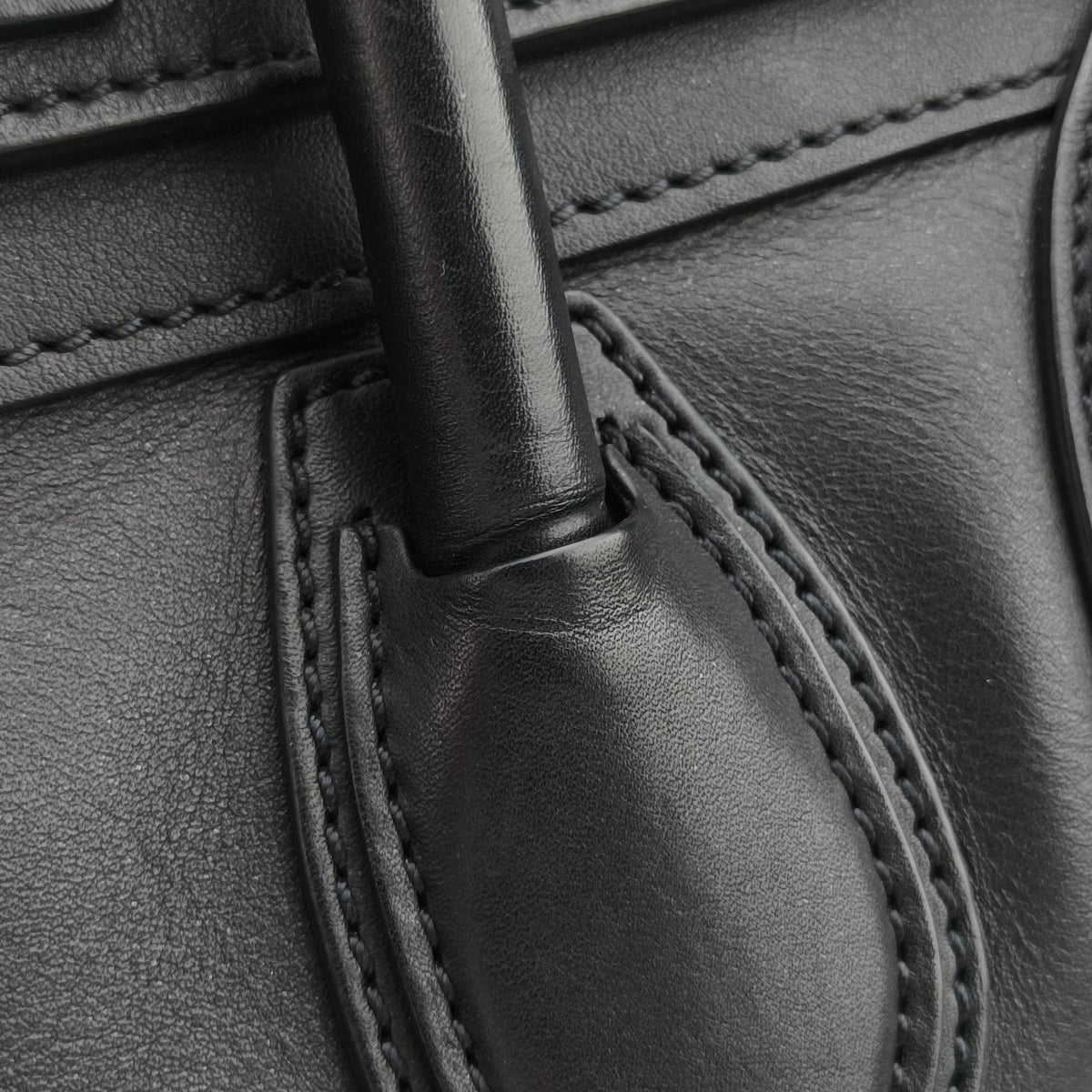 Pre-owned Celine Luggage Mini Shopper Black Leather  handbag | stylenewstar