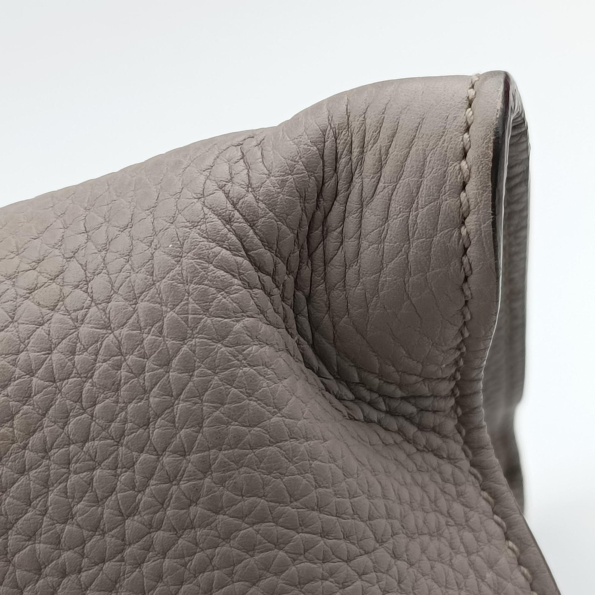 Pre-owned Gucci BAMBOO Grey Leather 370829 handbag | stylenewstar