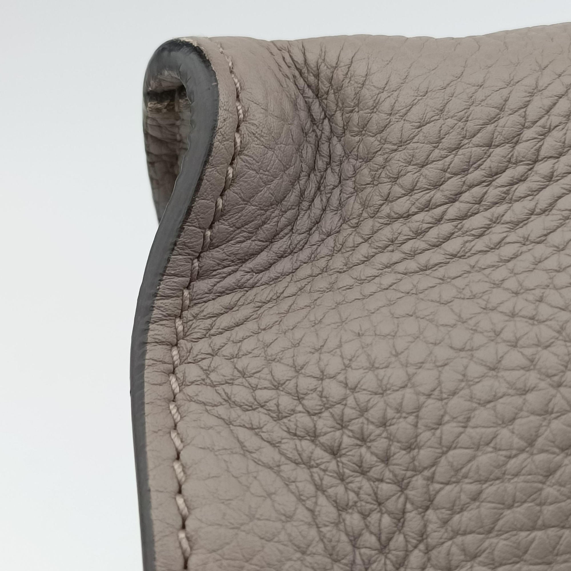 Pre-owned Gucci BAMBOO Grey Leather 370829 handbag | stylenewstar
