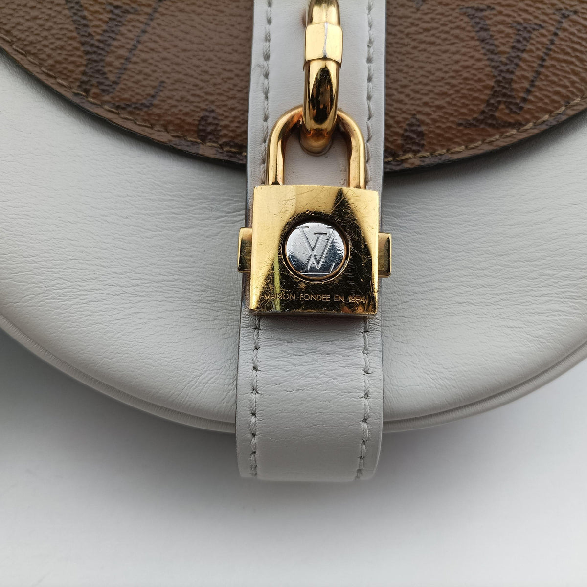 Pre-owned Louis Vuitton Chantilly Lock Brown x white Monogram x Leather  shoulderbag | stylenewstar