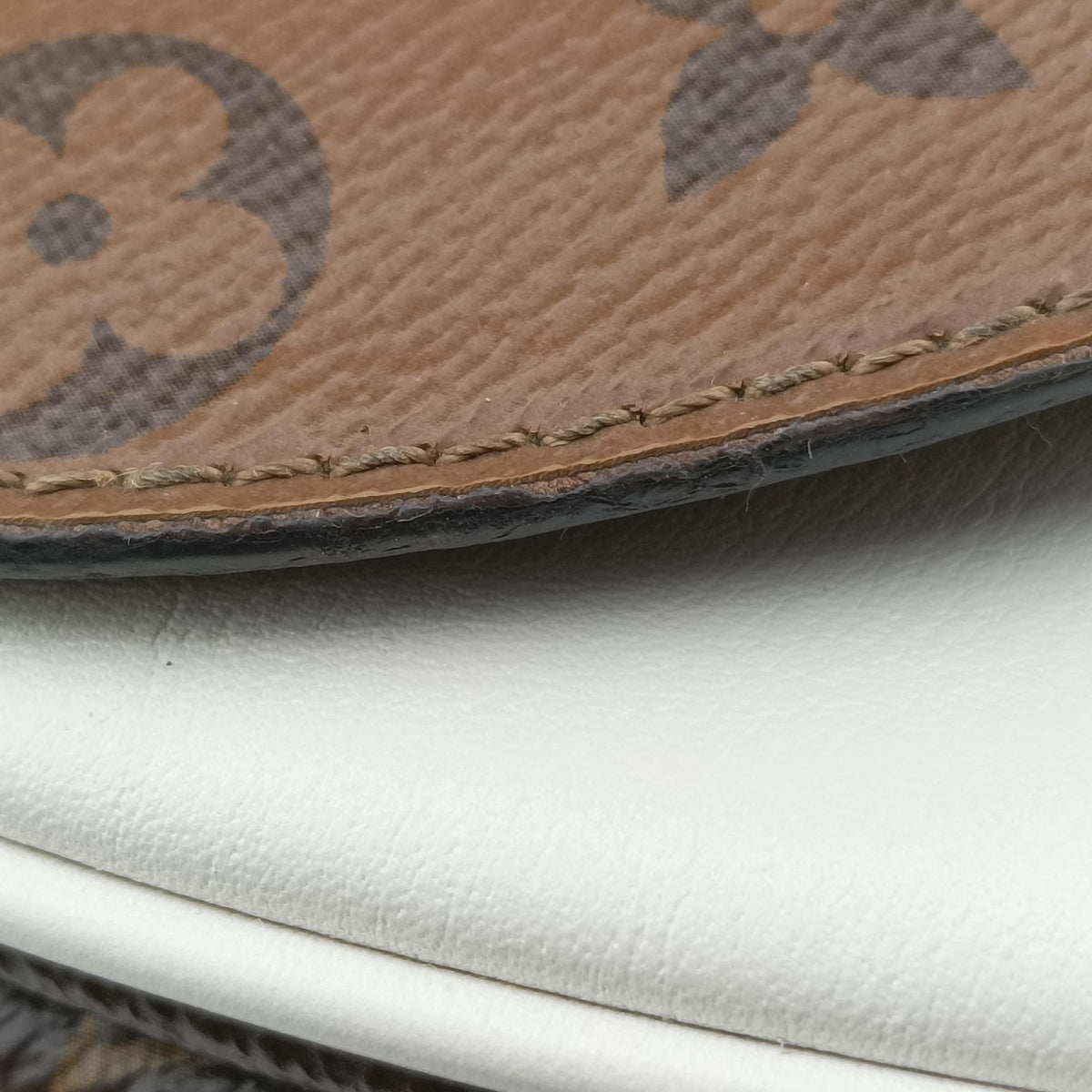 Pre-owned Louis Vuitton Chantilly Lock Brown x white Monogram x Leather  shoulderbag | stylenewstar