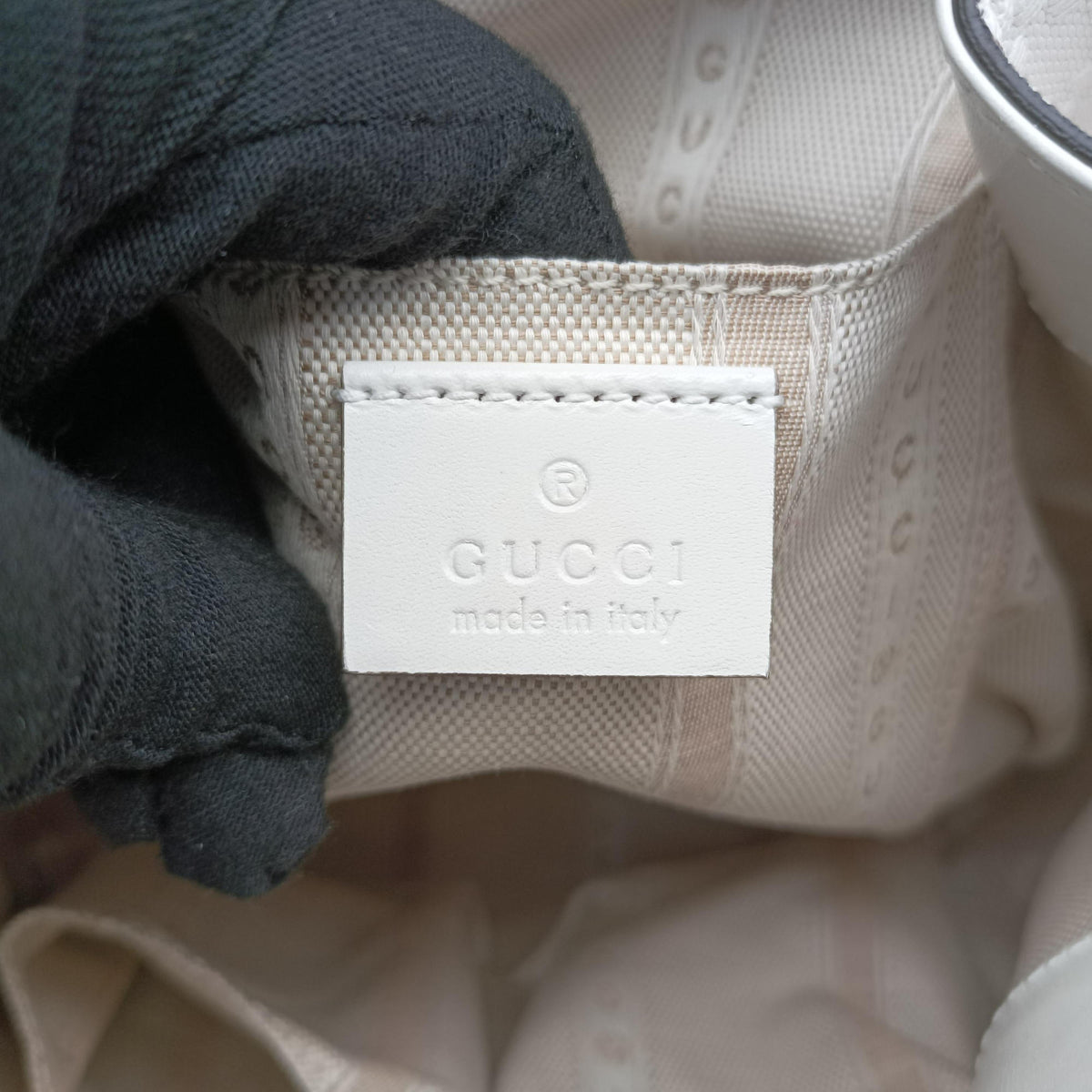 Pre-owned Gucci Bright Diamante Bucket White Leather 354229 shoulderbag | stylenewstar