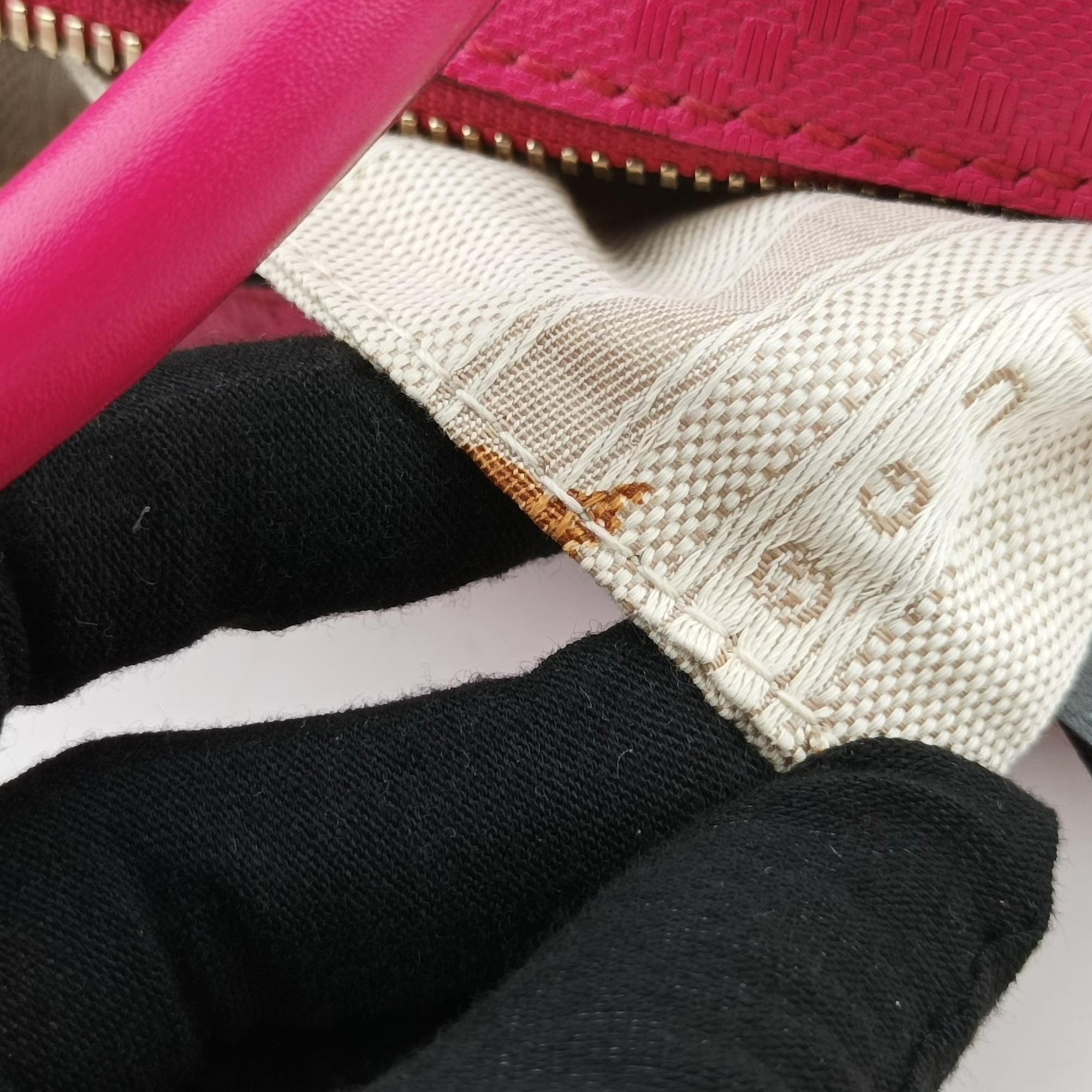 Pre-owned Gucci Bright Diamante Rose Leather 354332 shoulderbag | stylenewstar