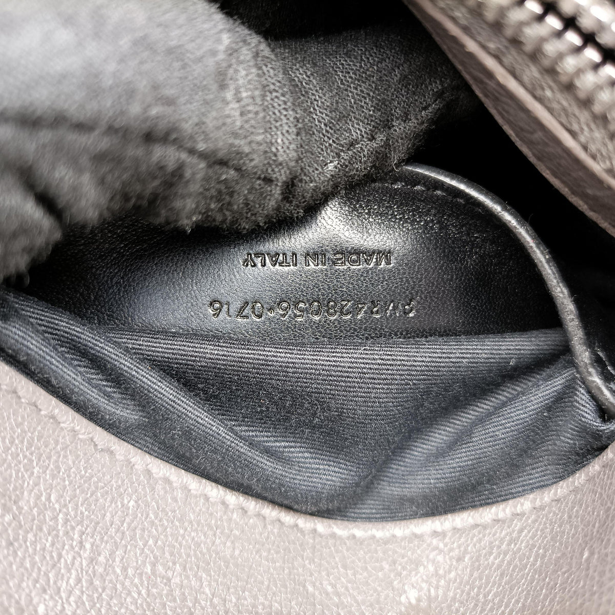 Pre-owned Yves Saint Laurent COLLEGE Grey Leather 428056 shoulderbag | stylenewstar
