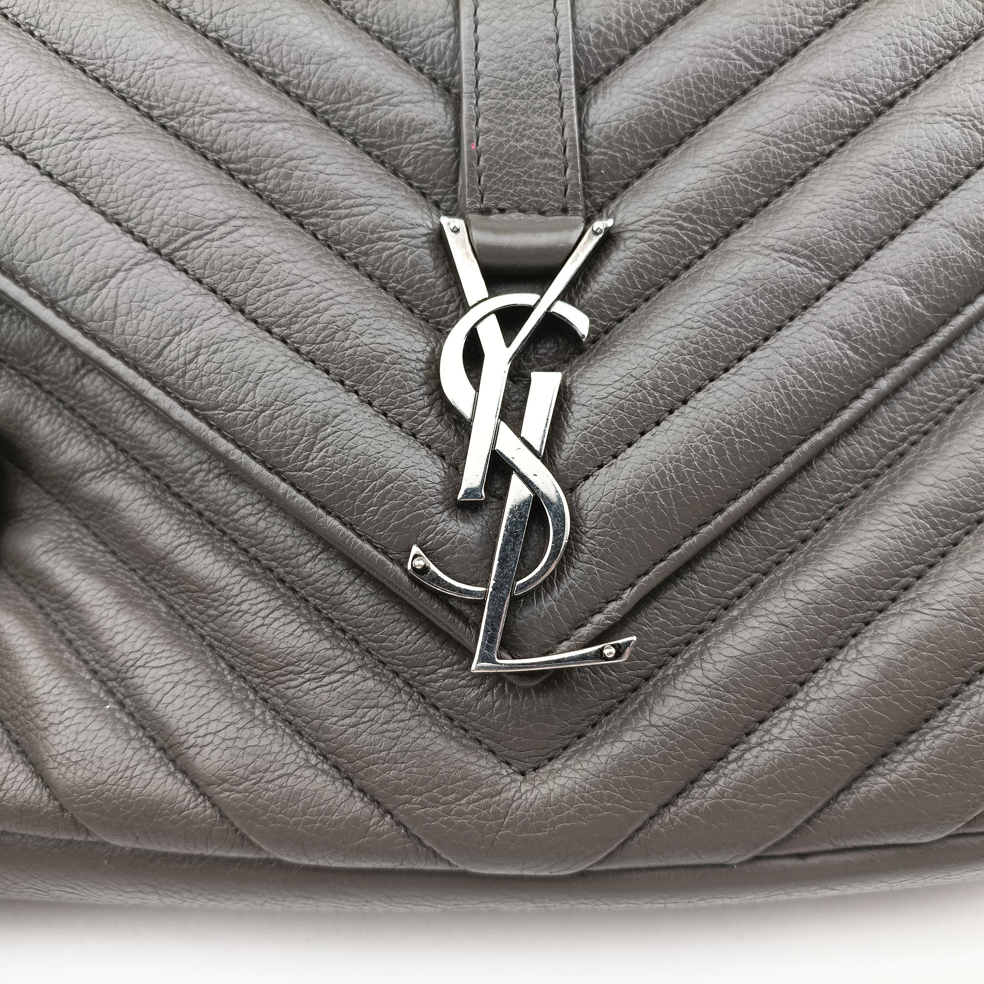 Pre-owned Yves Saint Laurent COLLEGE Grey Leather 428056 shoulderbag | stylenewstar