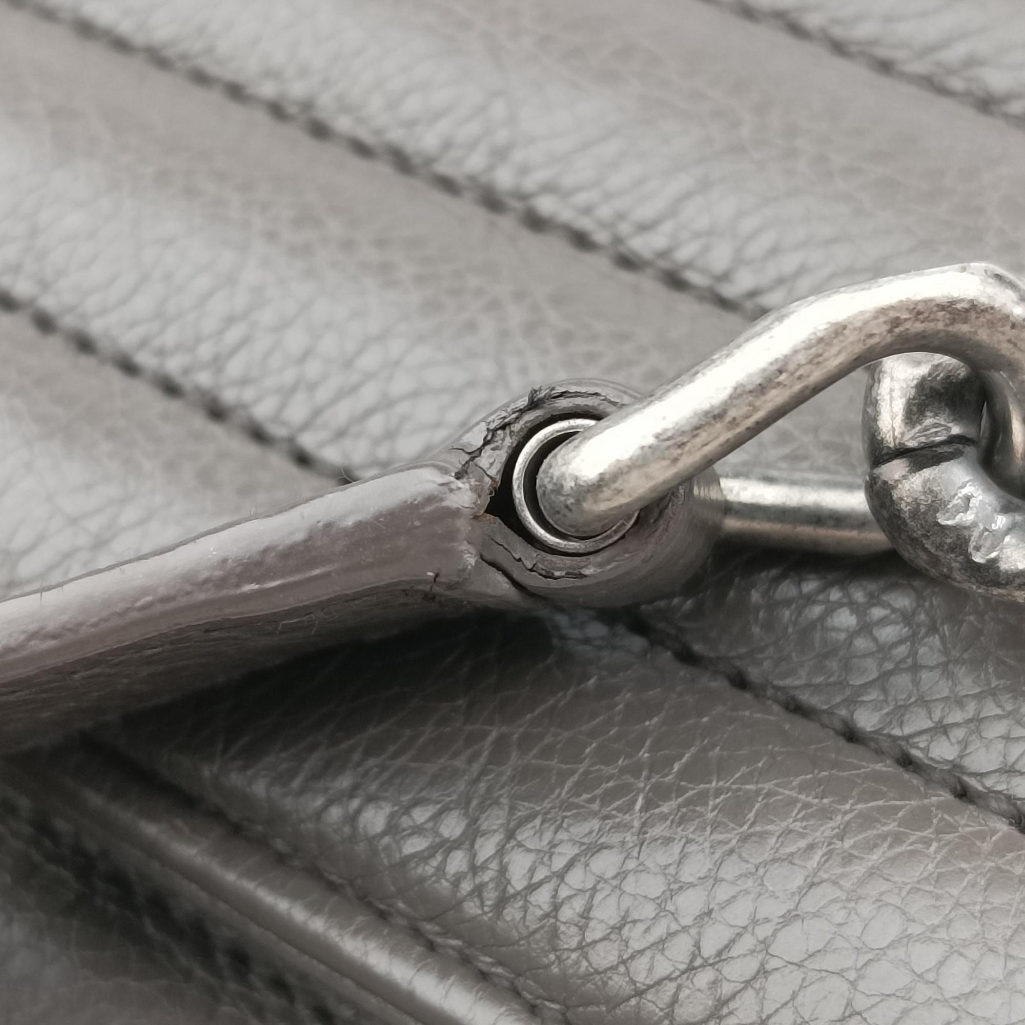 Pre-owned Yves Saint Laurent COLLEGE Grey Leather 428056 shoulderbag | stylenewstar