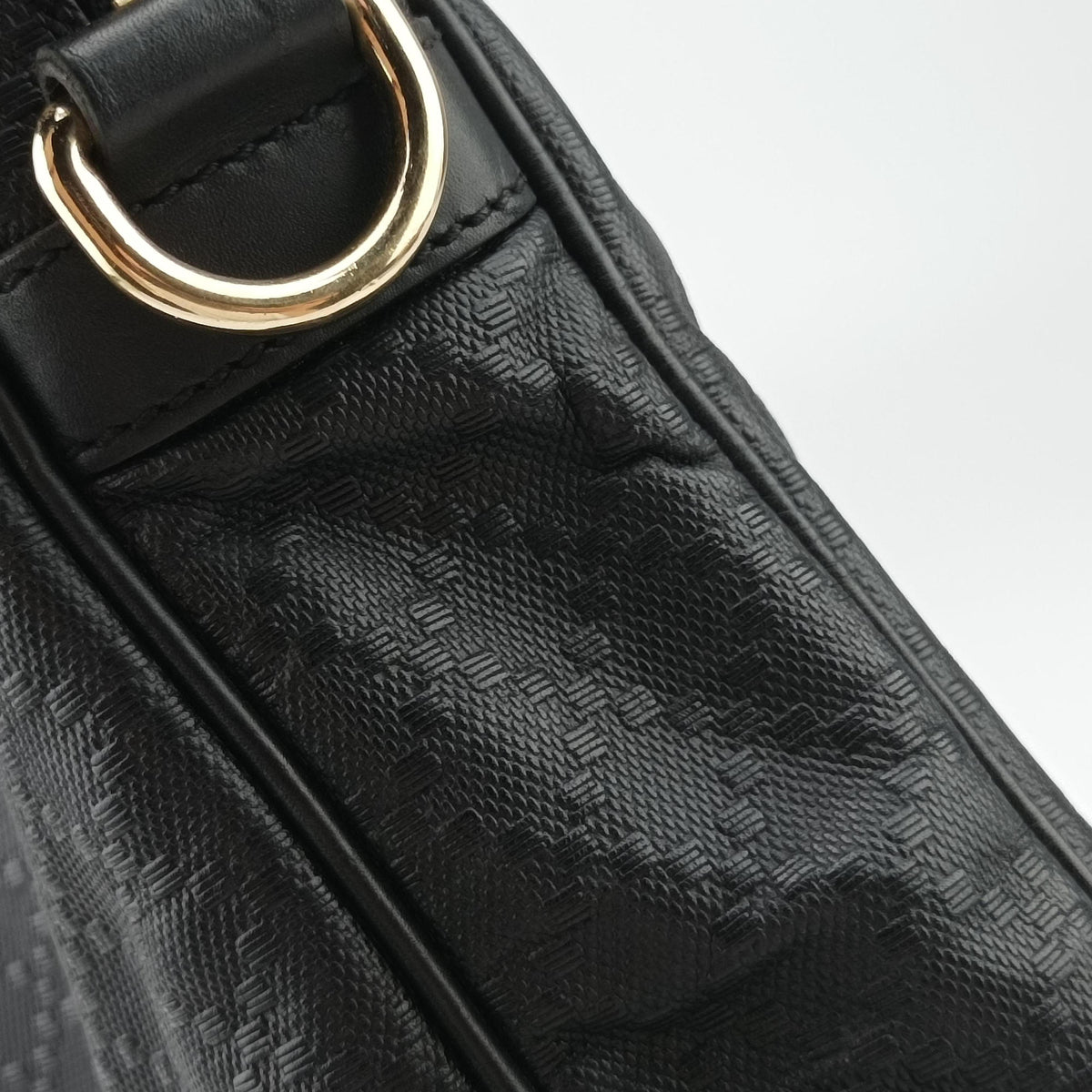 Pre-owned Gucci Diamante Black Leather 208463 handbag | stylenewstar