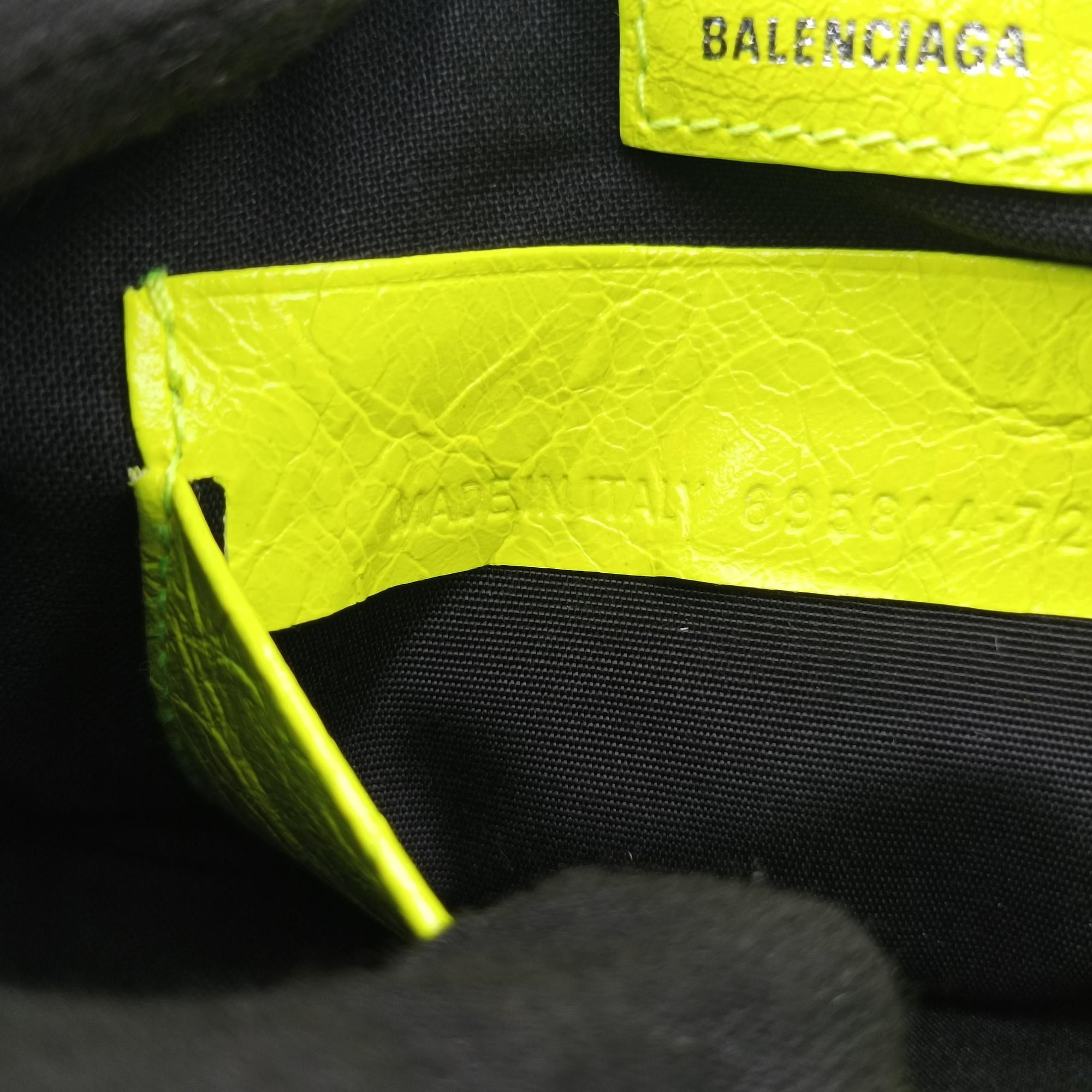 Pre-owned Balenciaga Le Cagole YellowGreen lambskin  shoulderbag | stylenewstar