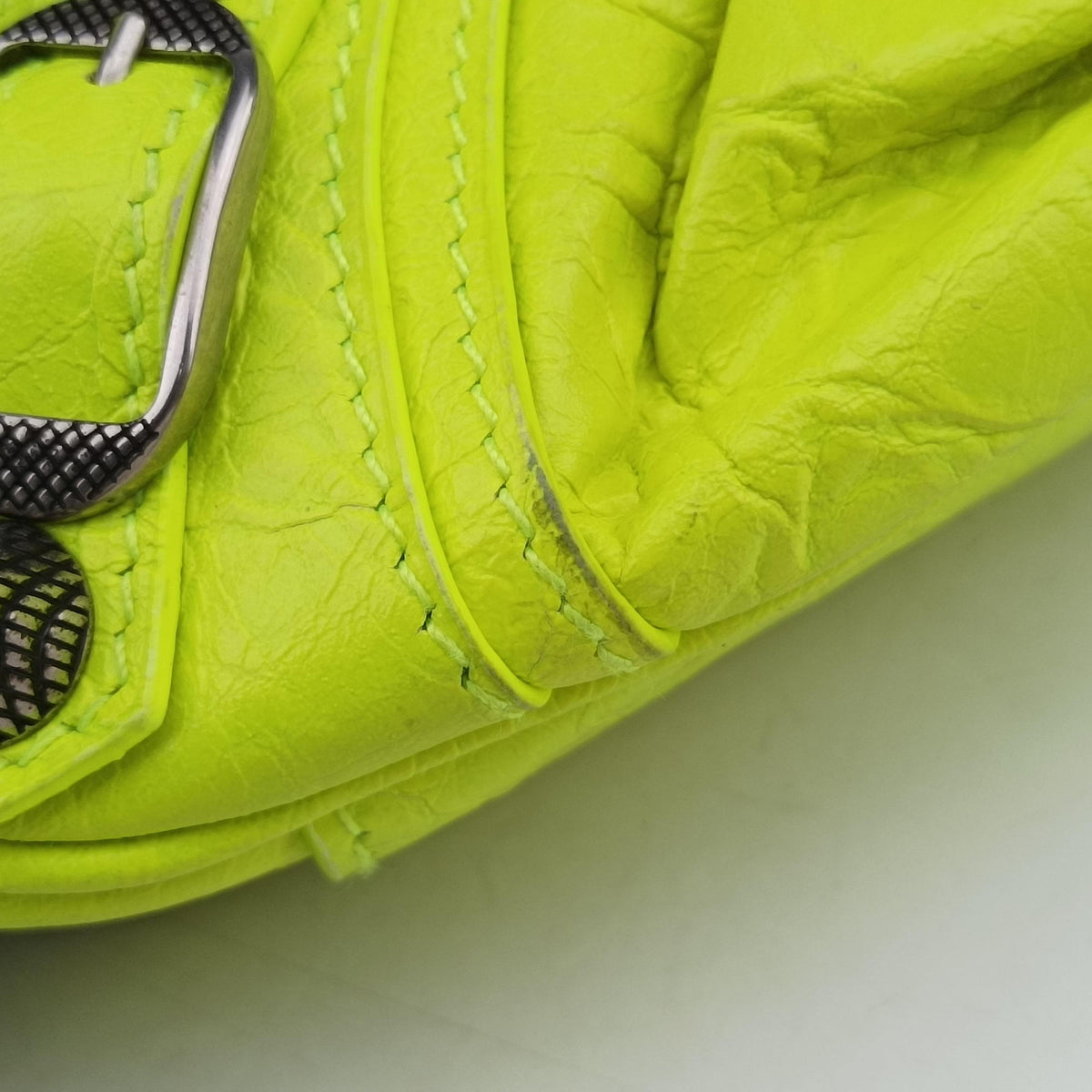 Pre-owned Balenciaga Le Cagole YellowGreen lambskin  shoulderbag | stylenewstar