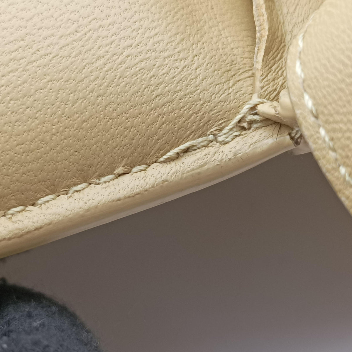 Pre-owned Bottega Veneta Padded CASSETTE Beige lambskin  shoulderbag | stylenewstar