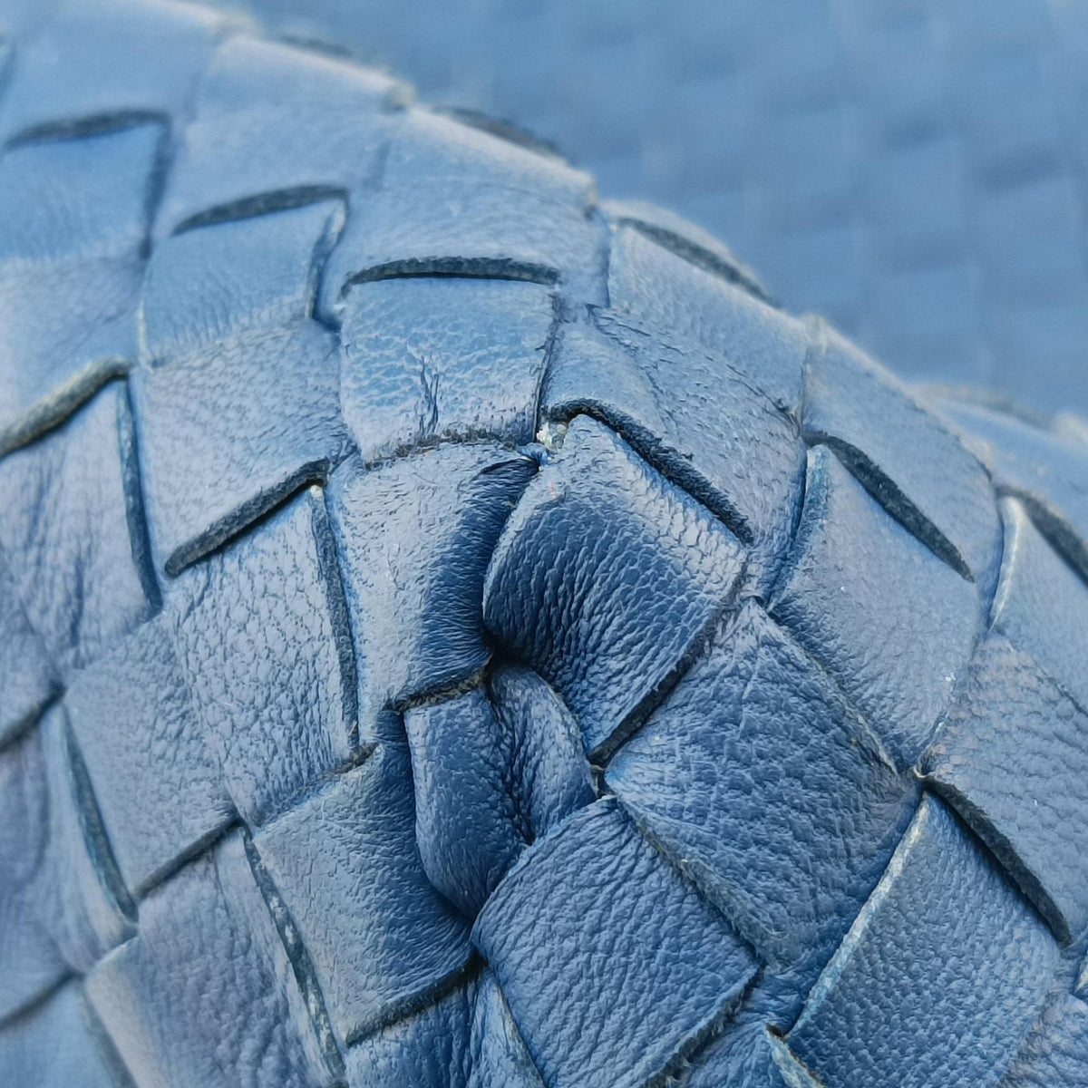 Pre-owned Bottega Veneta Intrecciato Blue lambskin  handbag | stylenewstar