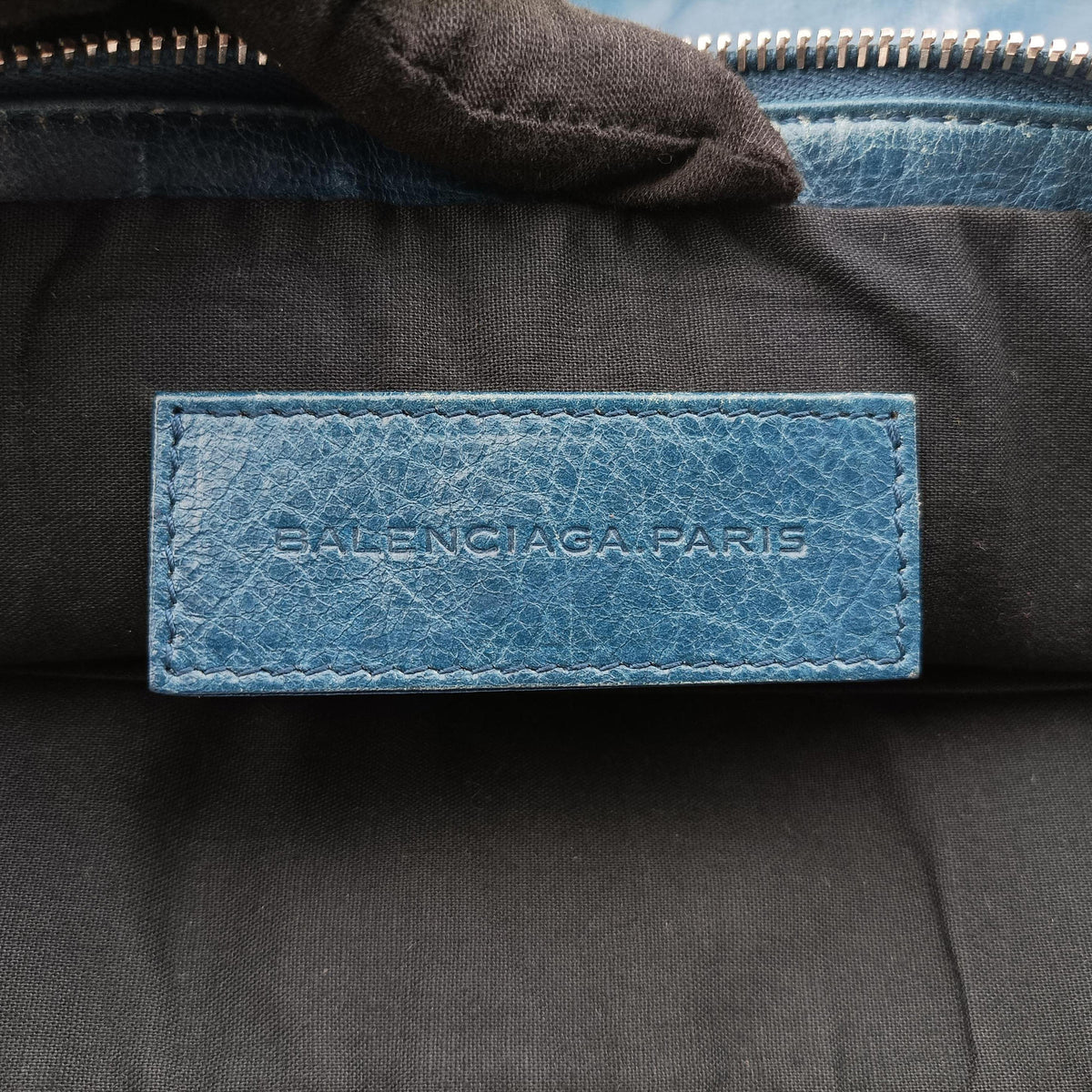 Pre-owned Balenciaga Giant City Blue Lambskin  shoulderbag | stylenewstar