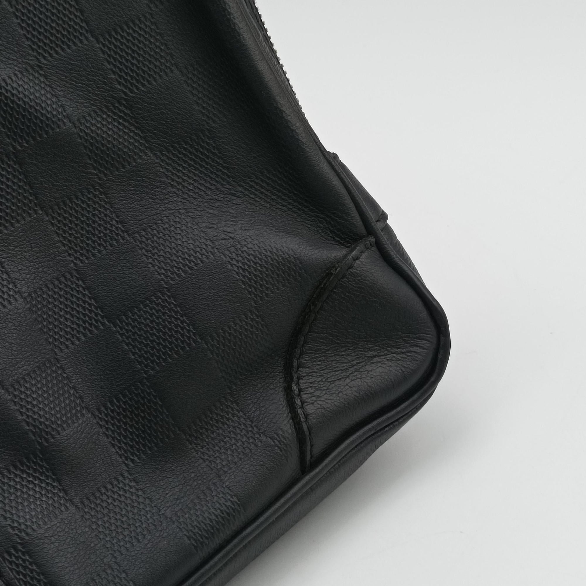 Pre-owned Louis Vuitton Porte Documents Voyage Noir Damier Infini N41125 handbag | stylenewstar