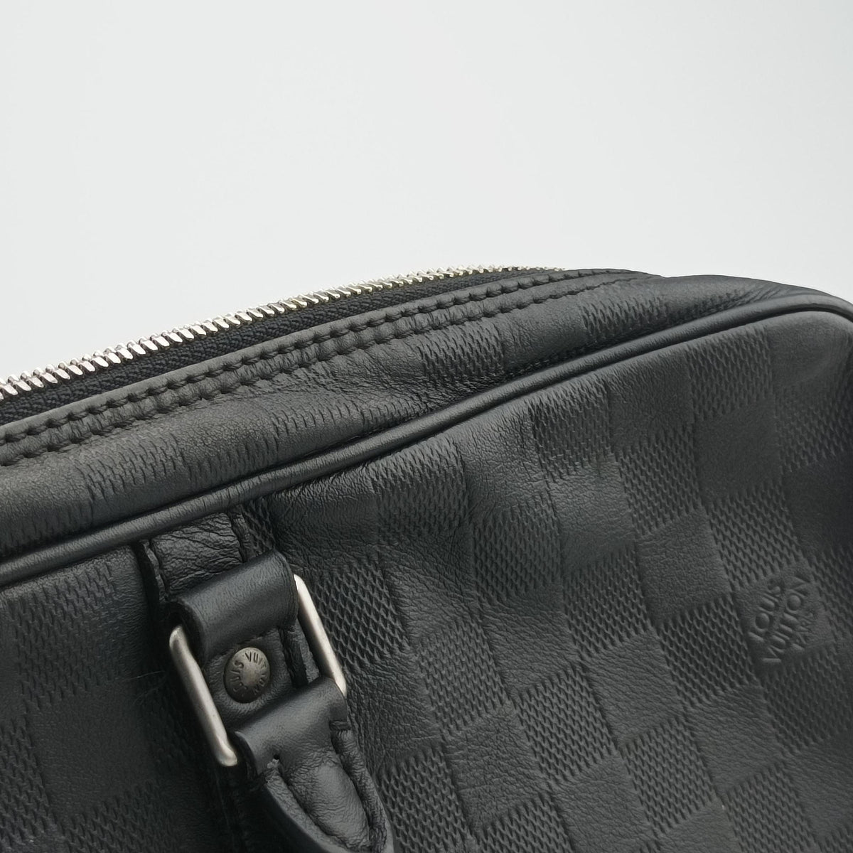 Pre-owned Louis Vuitton Porte Documents Voyage Noir Damier Infini N41125 handbag | stylenewstar