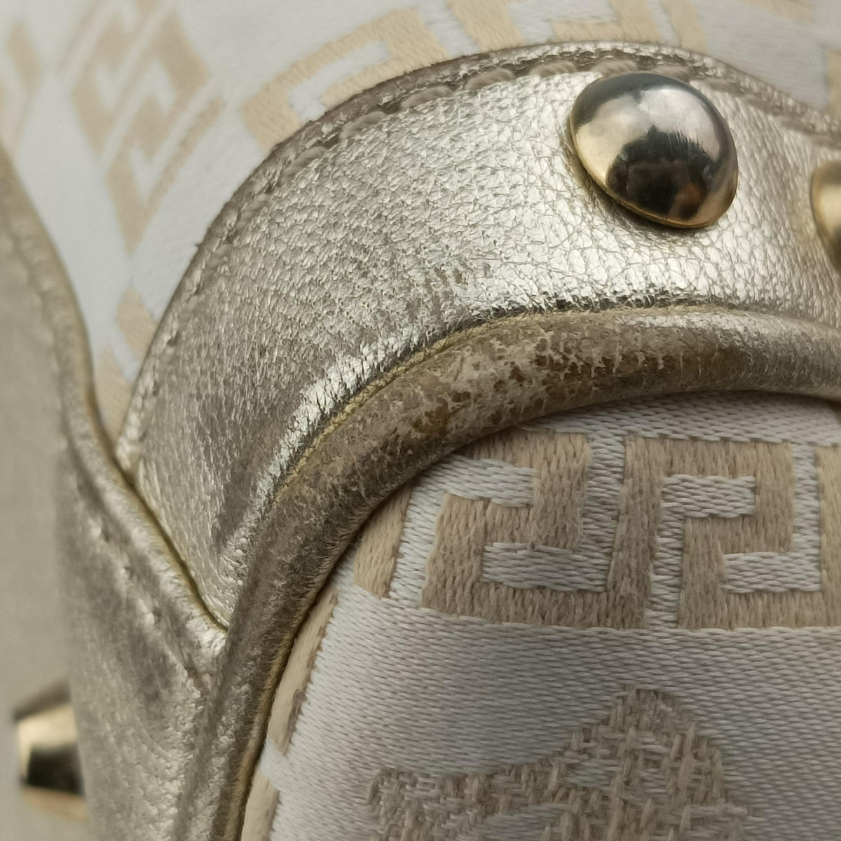 Pre-owned VERSACE La Medusa Golden Canvas × Leather  handbag | stylenewstar