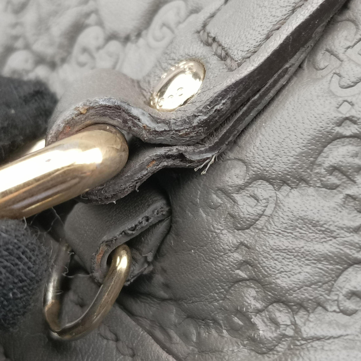 Vintage Gucci Microguccissima Grey Leather 449654 shoulderbag | stylenewstar