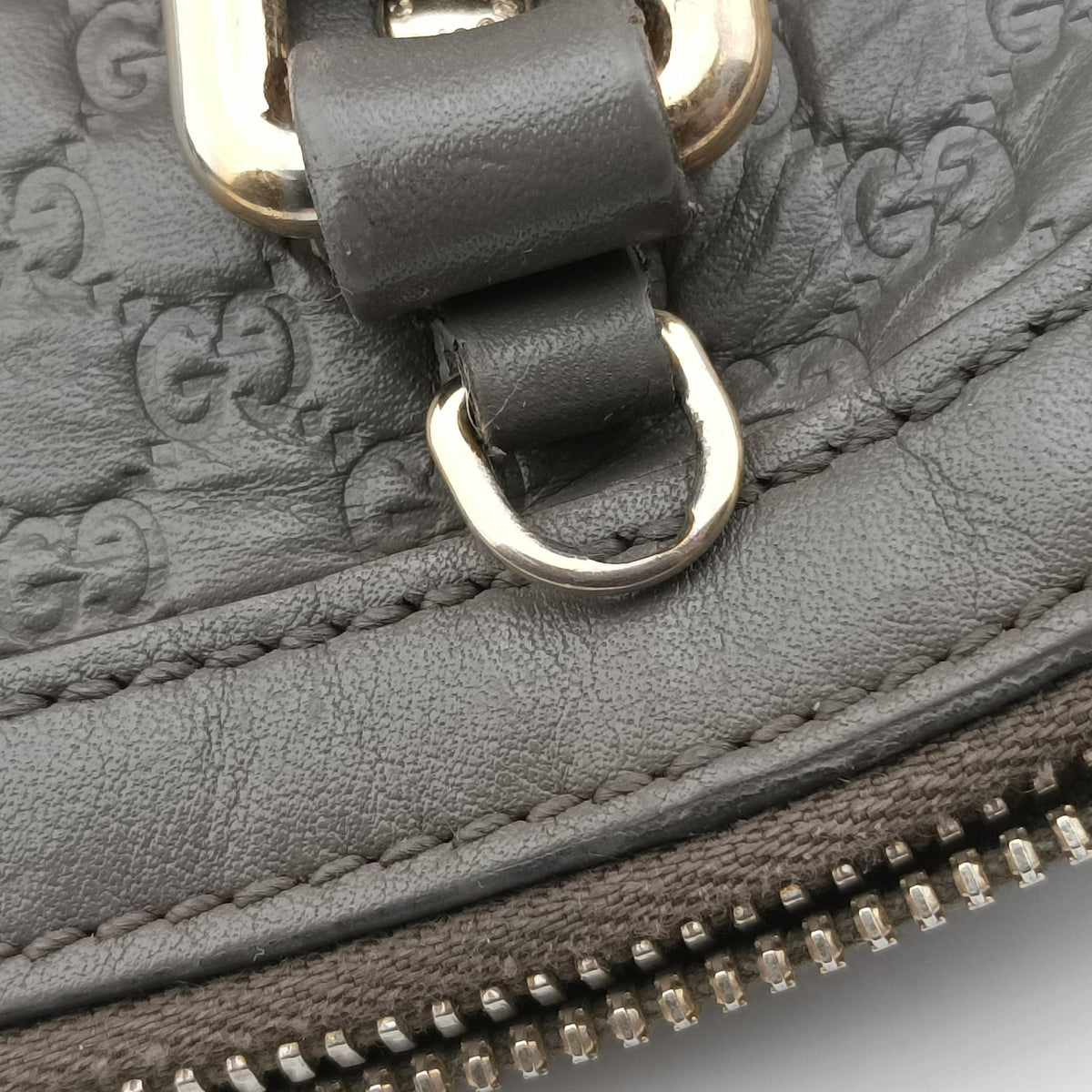 Vintage Gucci Microguccissima Grey Leather 449654 shoulderbag | stylenewstar