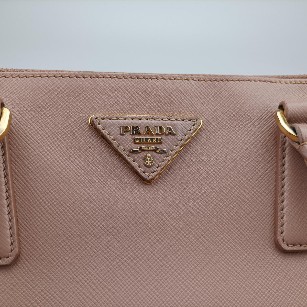 Vintage Prada Galleria Pink SAFFIANO Leather BN1786 shoulderbag | stylenewstar