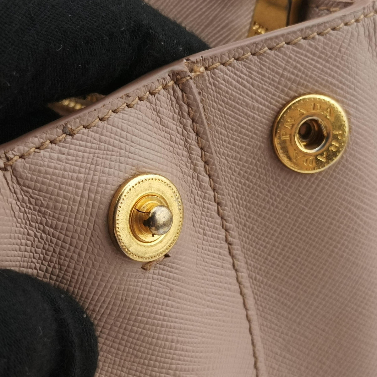 Vintage Prada Galleria Pink SAFFIANO Leather BN1786 shoulderbag | stylenewstar