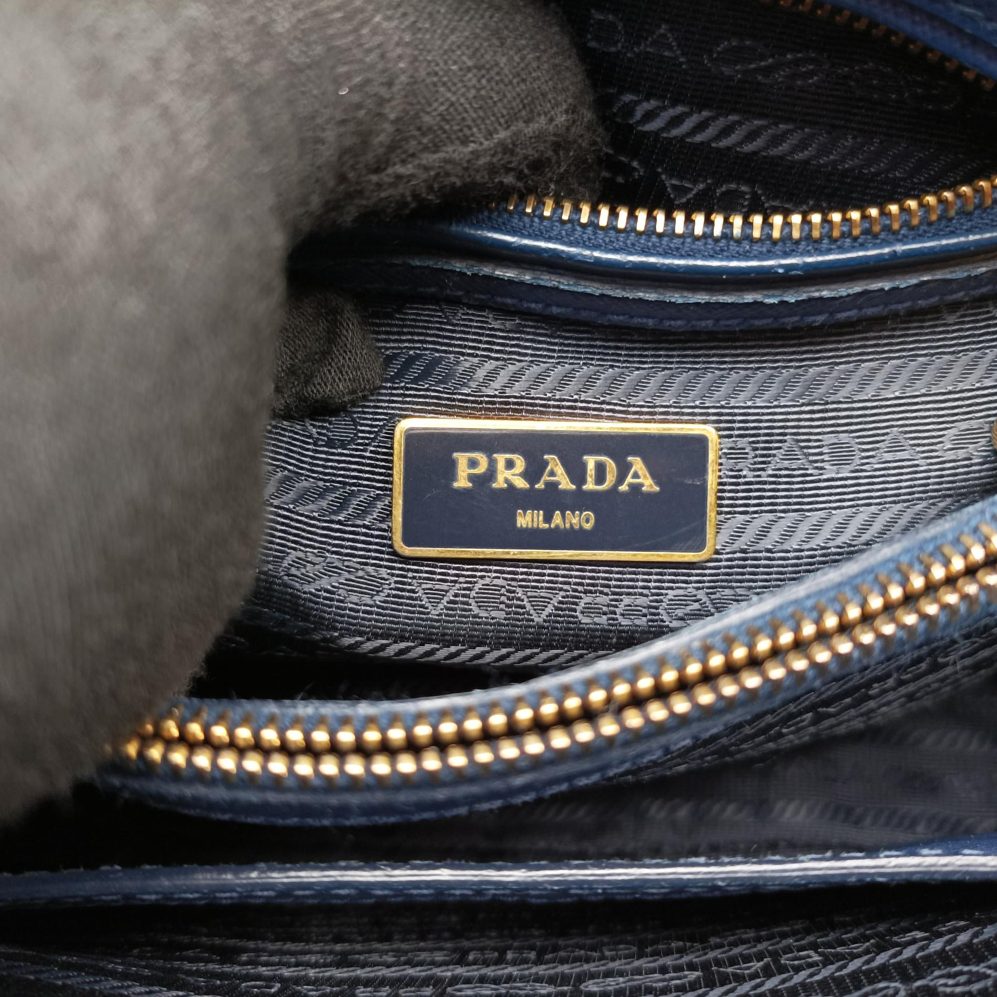 Pre-owned Prada Promenade Blue SAFFIANO Leather BL0838 shoulderbag | stylenewstar