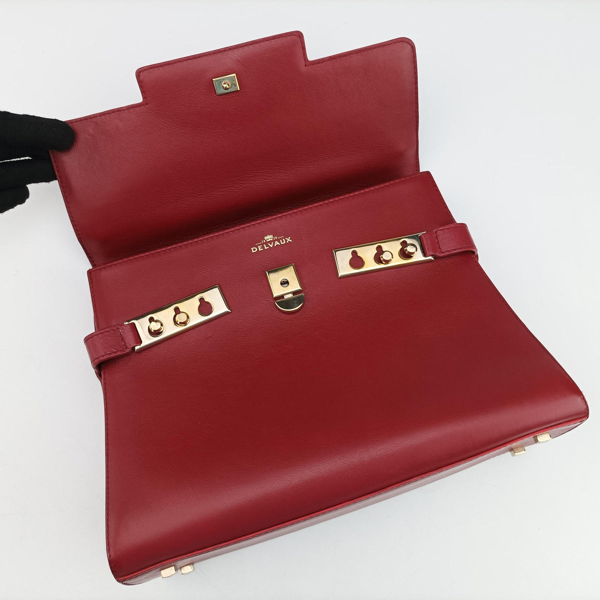 Vintage Delvaux Tampete Burgundy Leather  shoulderbag | stylenewstar