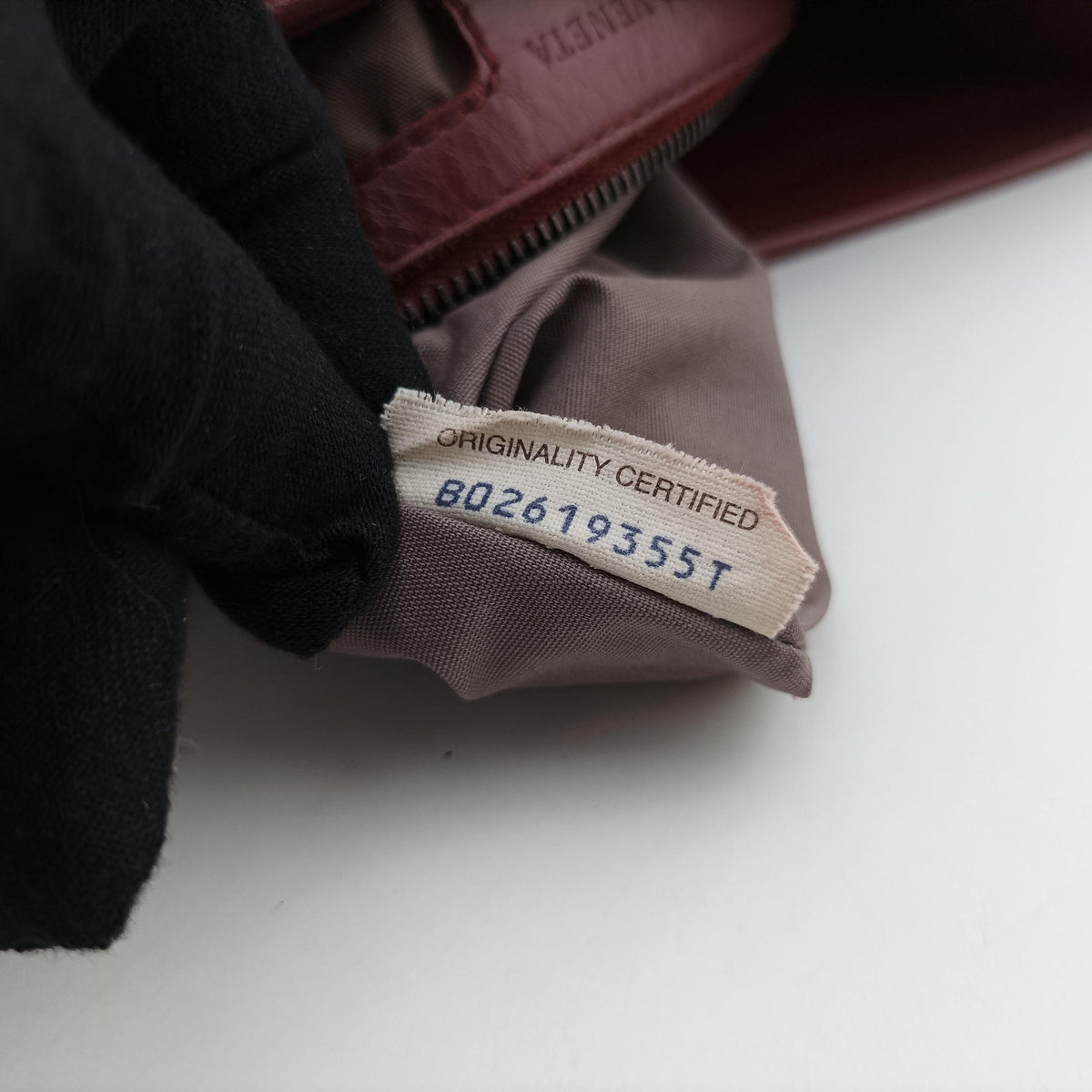 Pre-owned Bottega Veneta Intrecciato Red lambskin  shoulderbag | stylenewstar