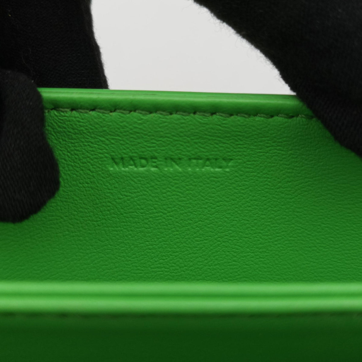 Pre-owned Celine Teen Triomphe Green Leather  shoulderbag | stylenewstar