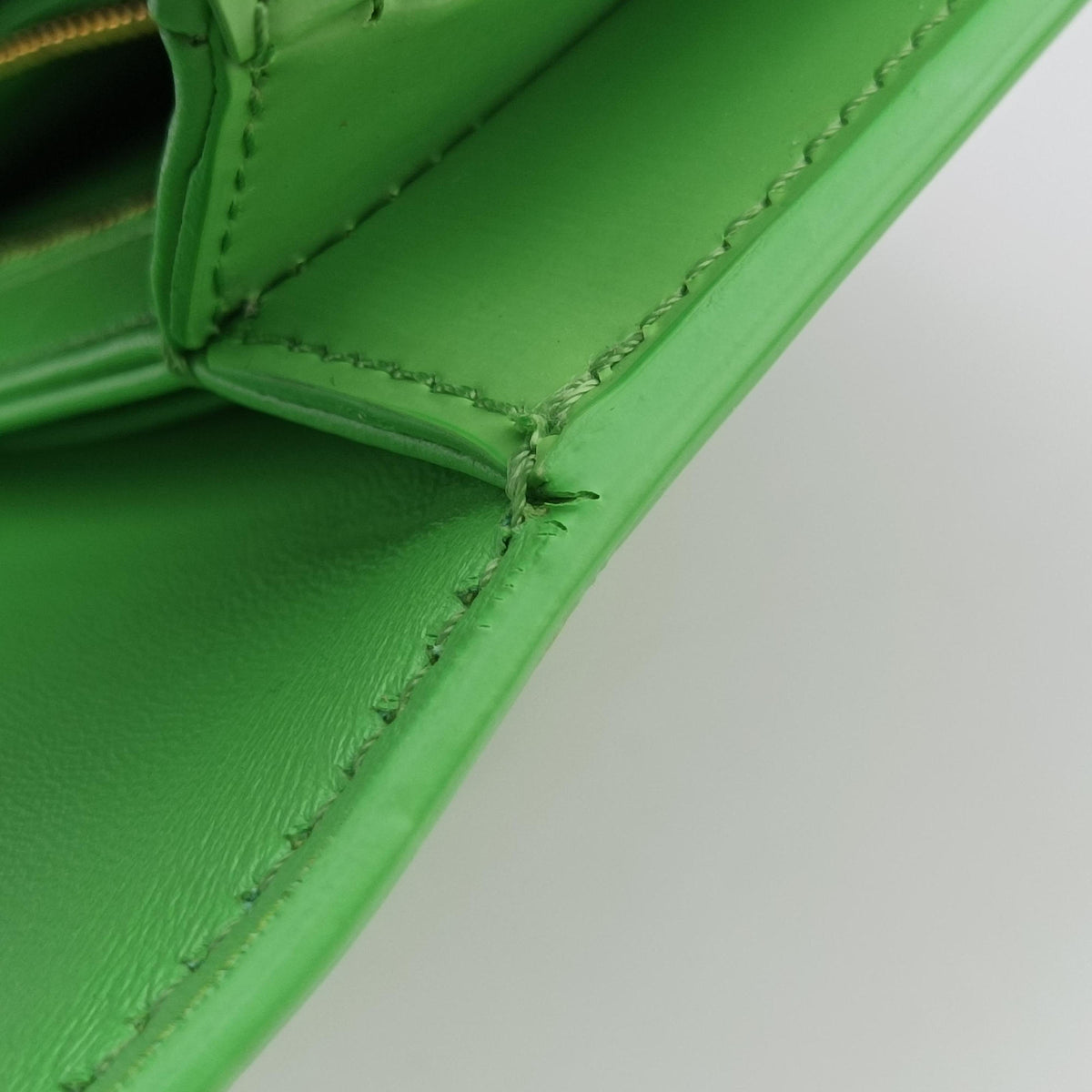 Pre-owned Celine Teen Triomphe Green Leather  shoulderbag | stylenewstar