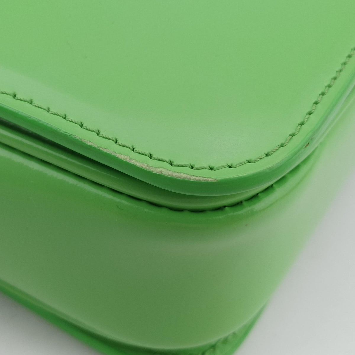Pre-owned Celine Teen Triomphe Green Leather  shoulderbag | stylenewstar