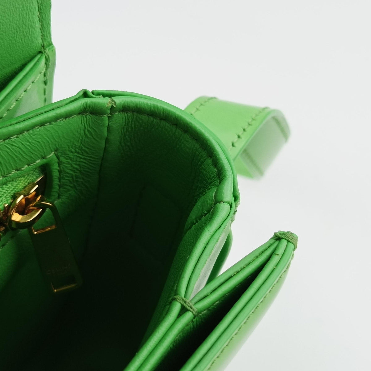 Pre-owned Celine Teen Triomphe Green Leather  shoulderbag | stylenewstar