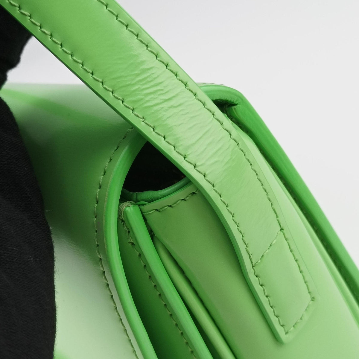 Pre-owned Celine Teen Triomphe Green Leather  shoulderbag | stylenewstar