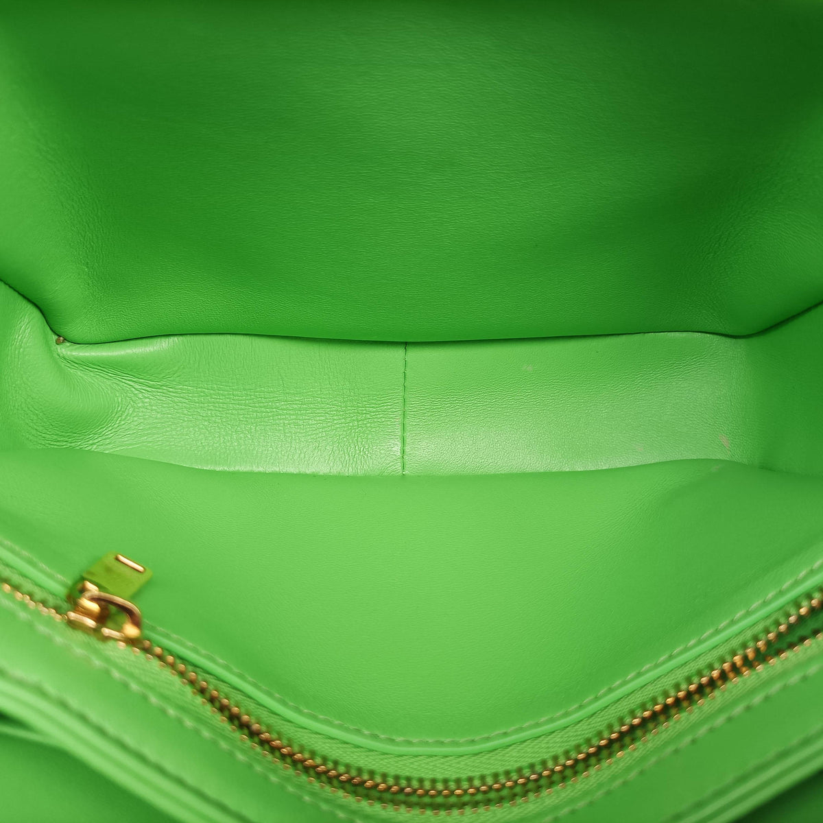 Pre-owned Celine Teen Triomphe Green Leather  shoulderbag | stylenewstar