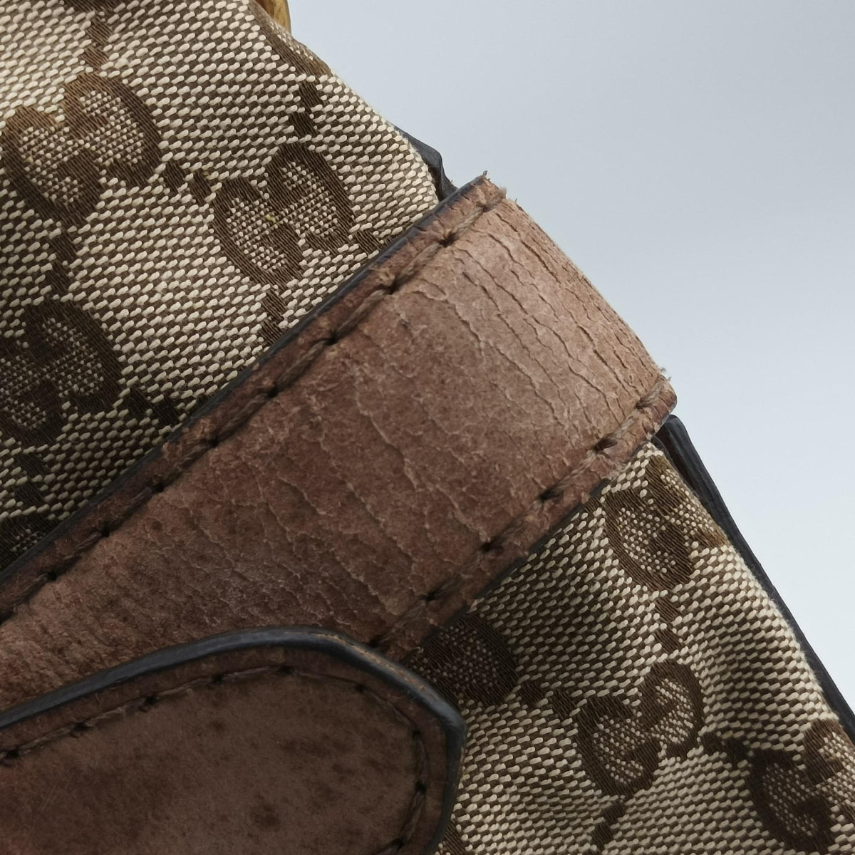 Pre-owned Gucci GG Running Beige Canvas × Suede 247185 shoulderbag | stylenewstar