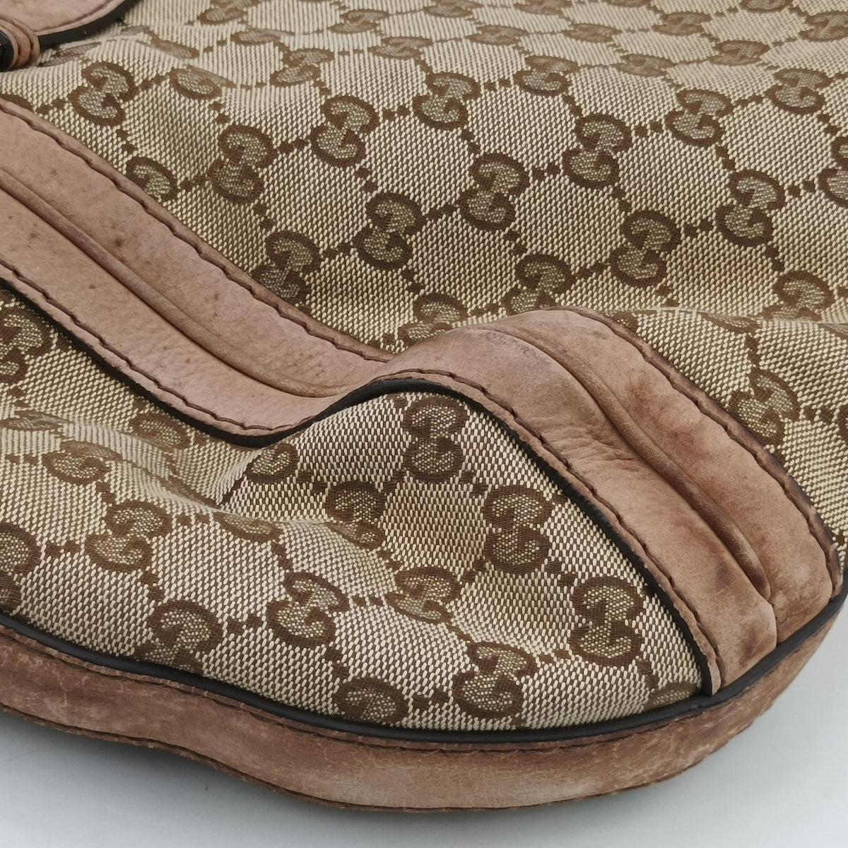 Pre-owned Gucci GG Running Beige Canvas × Suede 247185 shoulderbag | stylenewstar
