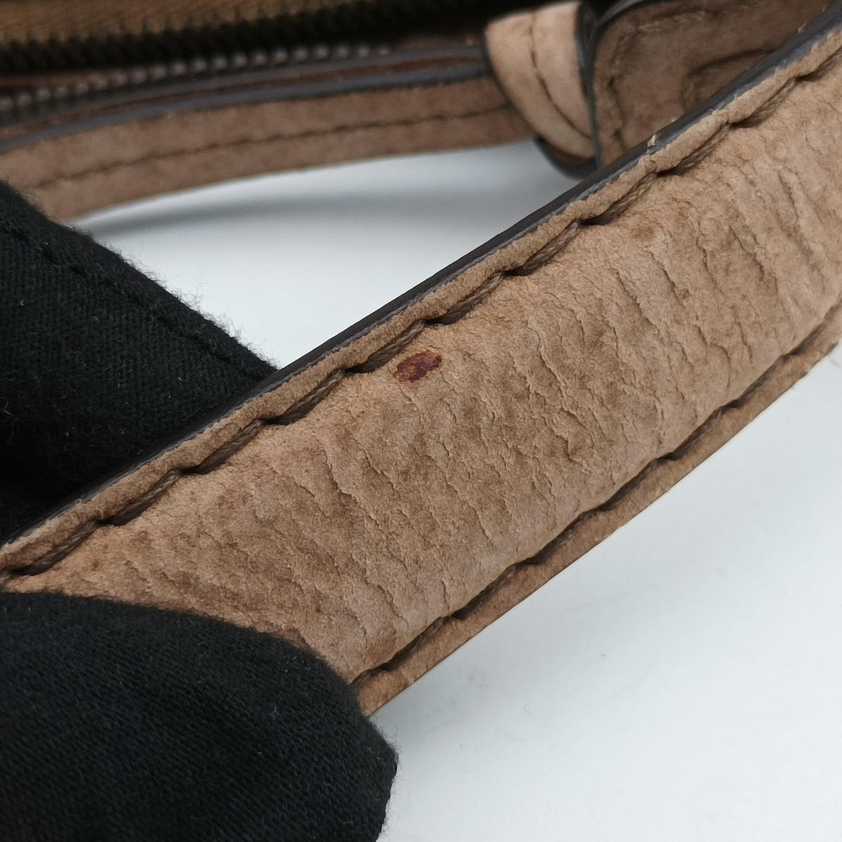 Pre-owned Gucci GG Running Beige Canvas × Suede 247185 shoulderbag | stylenewstar