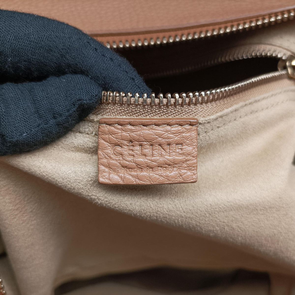 Secondhand Celine Luggage Mini Shopper Camel Leather  handbag | stylenewstar