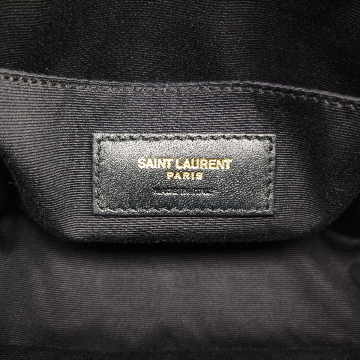 Pre-owned Yves Saint Laurent Lou chevron tassel charm camera Black Leather 534817 shoulderbag | stylenewstar