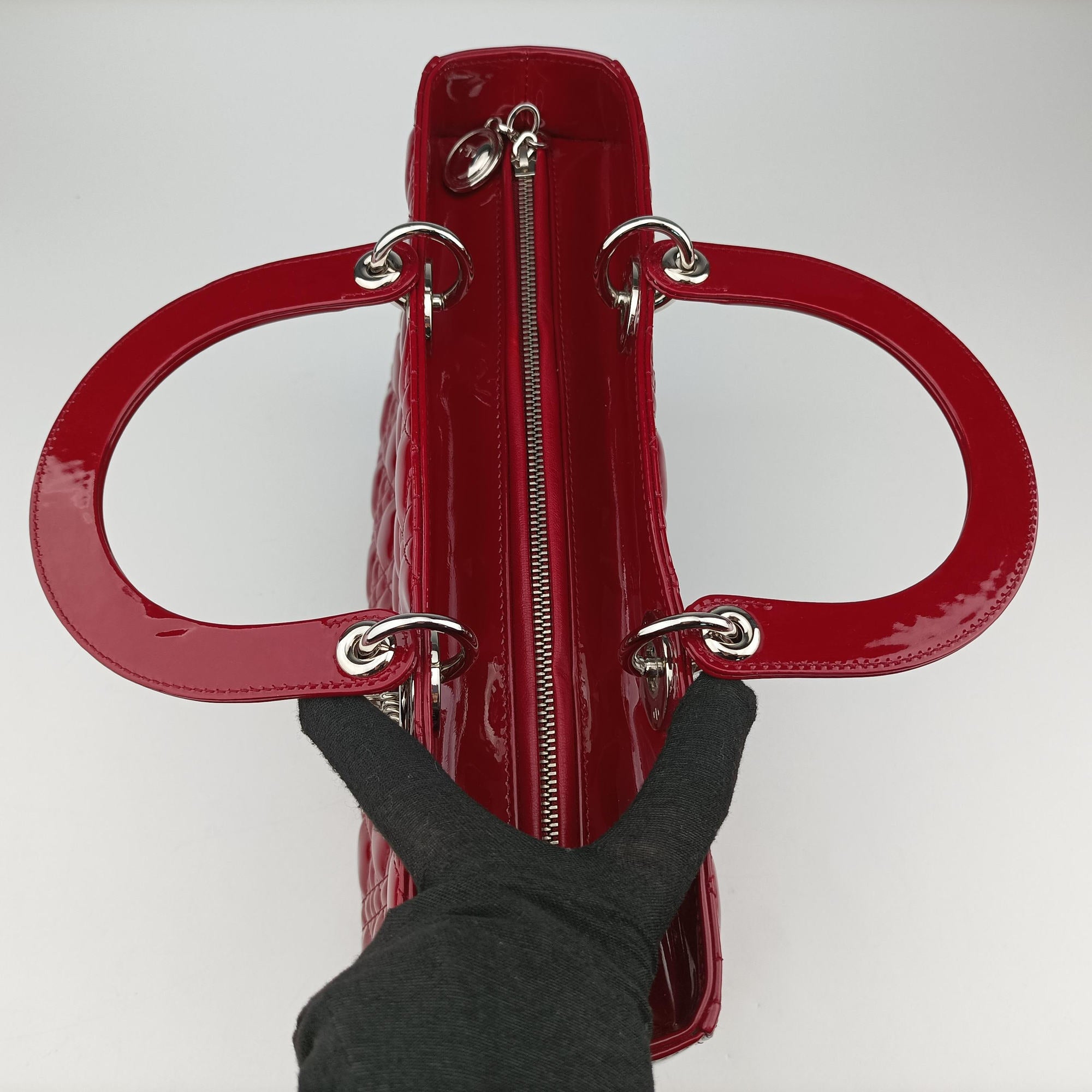 Pre-owned Christian Dior Lady Dior Red patent  shoulderbag | stylenewstar