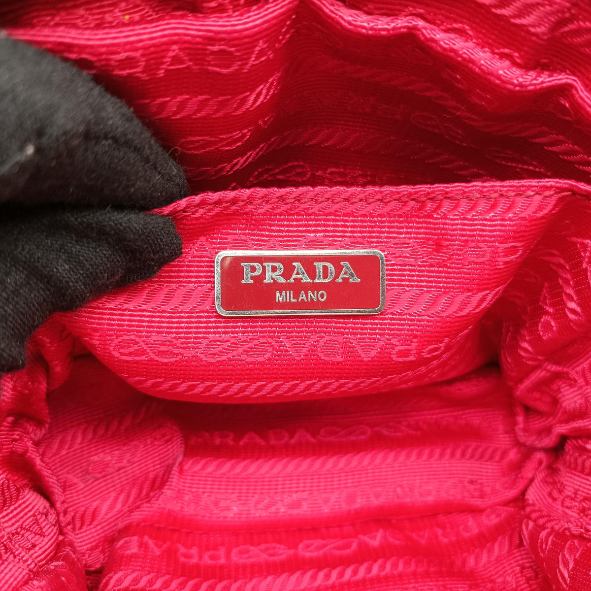 Pre-owned Prada Gaufre Mini Red leather 1BH112 shoulderbag | stylenewstar