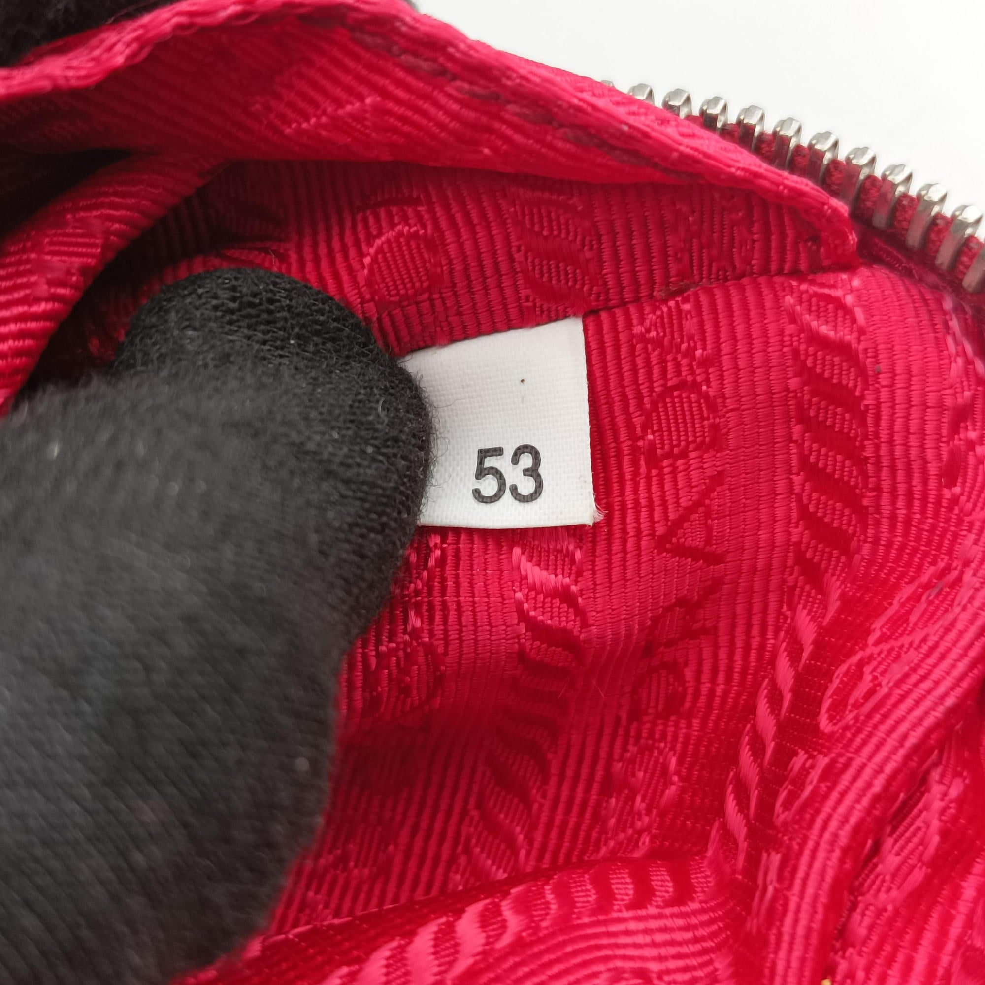 Secondhand Prada Gaufre Mini Red leather 1BH112 shoulderbag | stylenewstar
