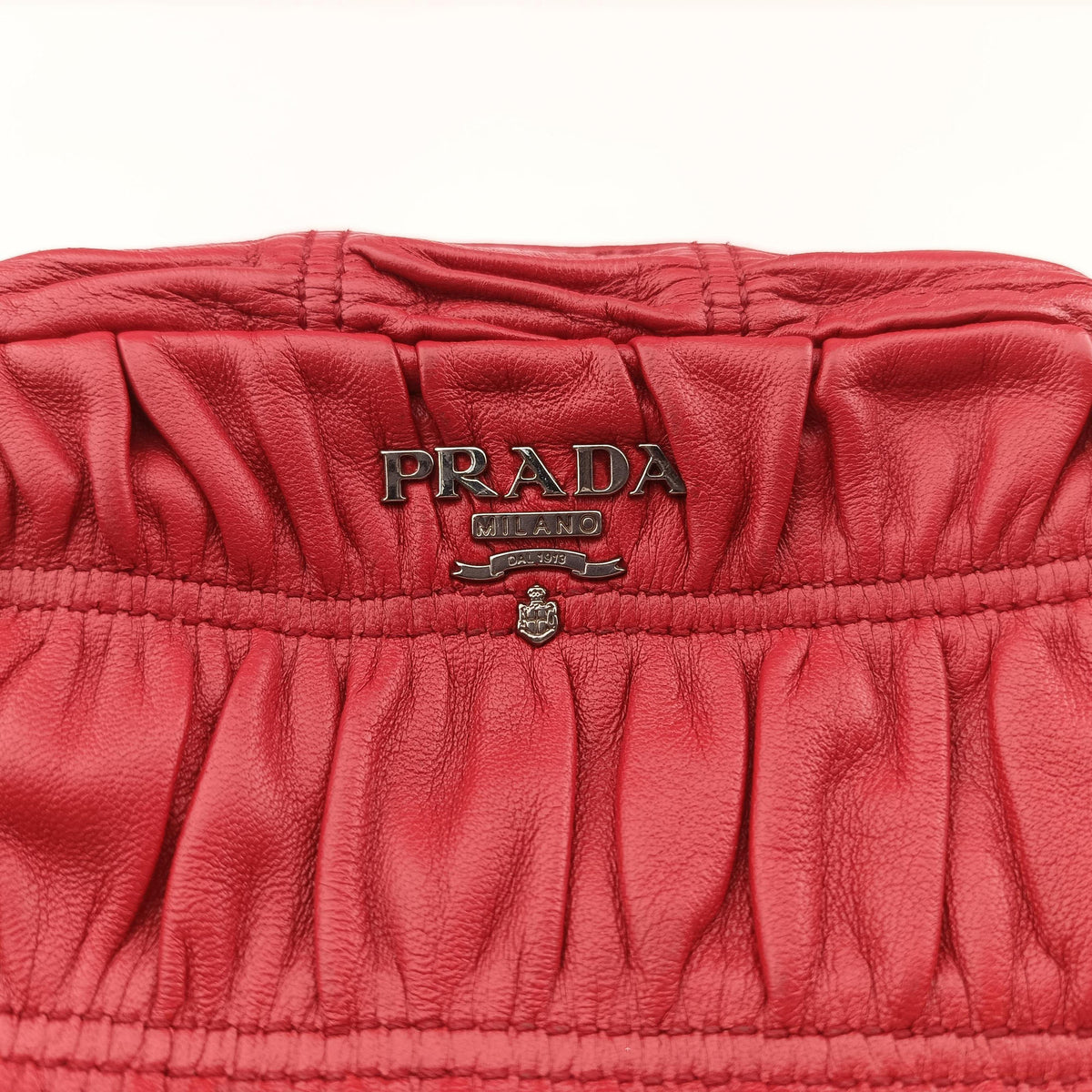 Secondhand Prada Gaufre Mini Red leather 1BH112 shoulderbag | stylenewstar