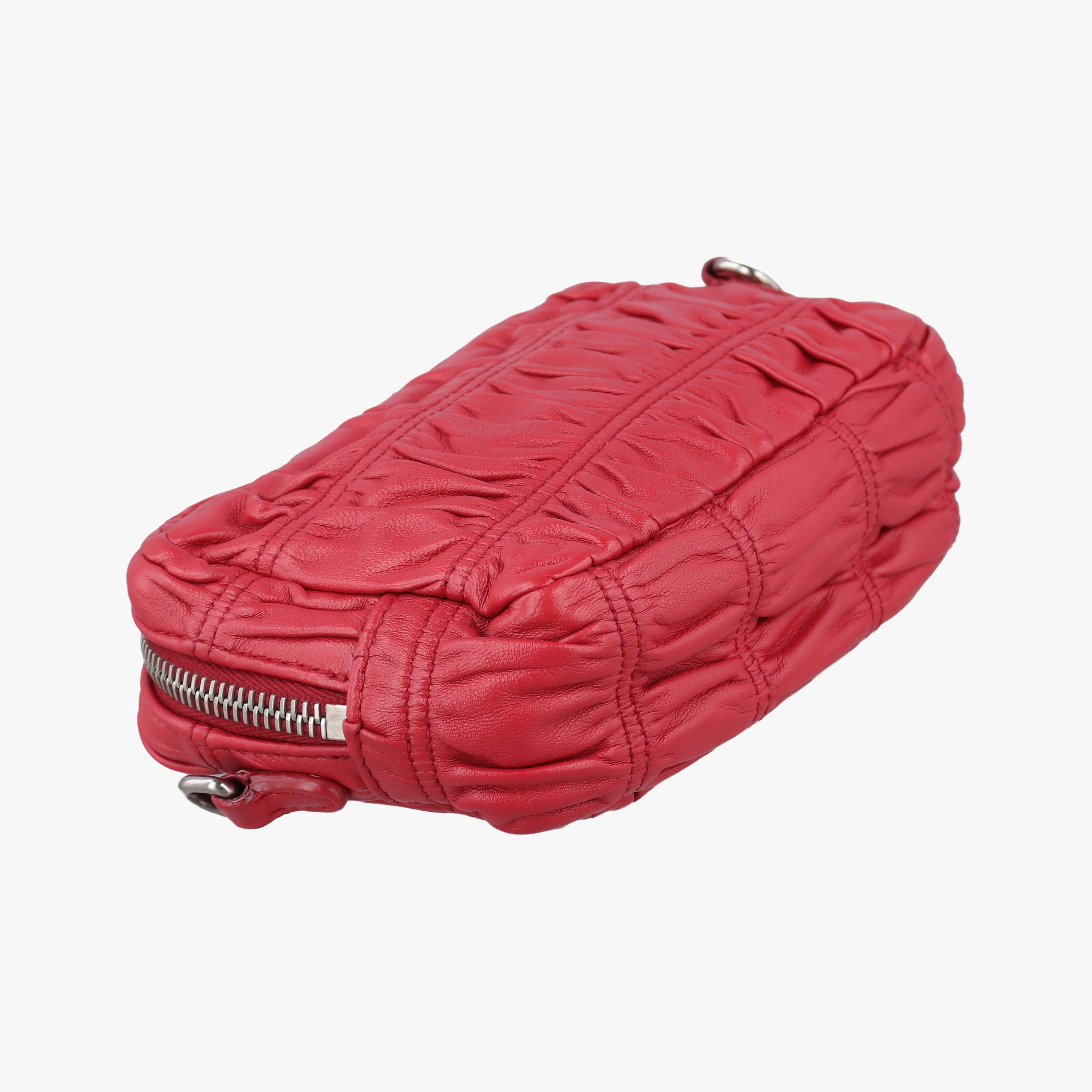 Secondhand Prada Gaufre Mini Red leather 1BH112 shoulderbag | stylenewstar