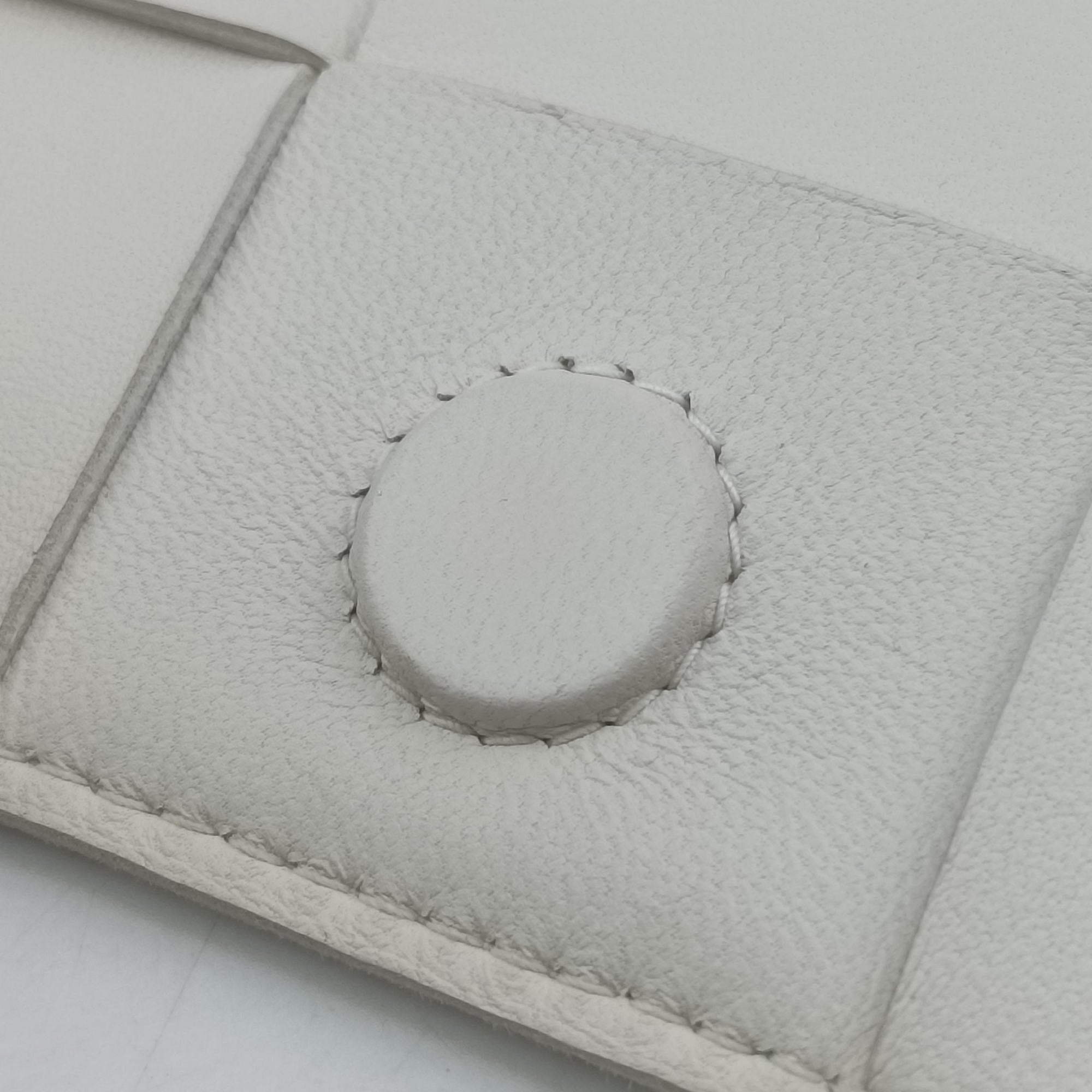 Pre-owned Bottega Veneta candy cassette White lambskin  shoulderbag | stylenewstar