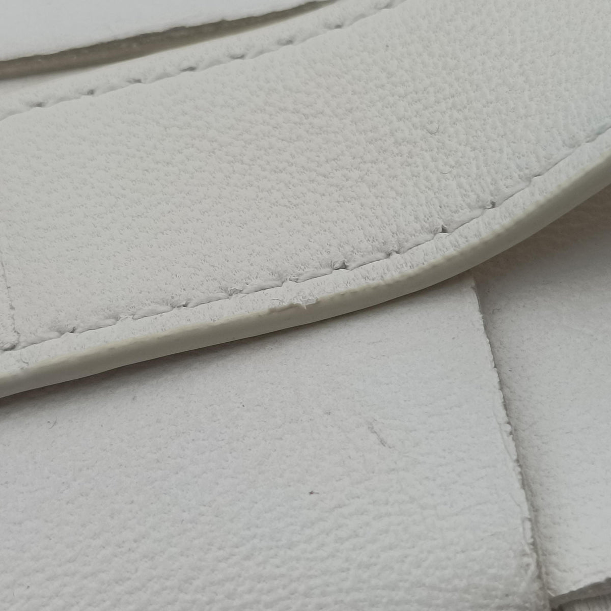 Pre-owned Bottega Veneta candy cassette White lambskin  shoulderbag | stylenewstar