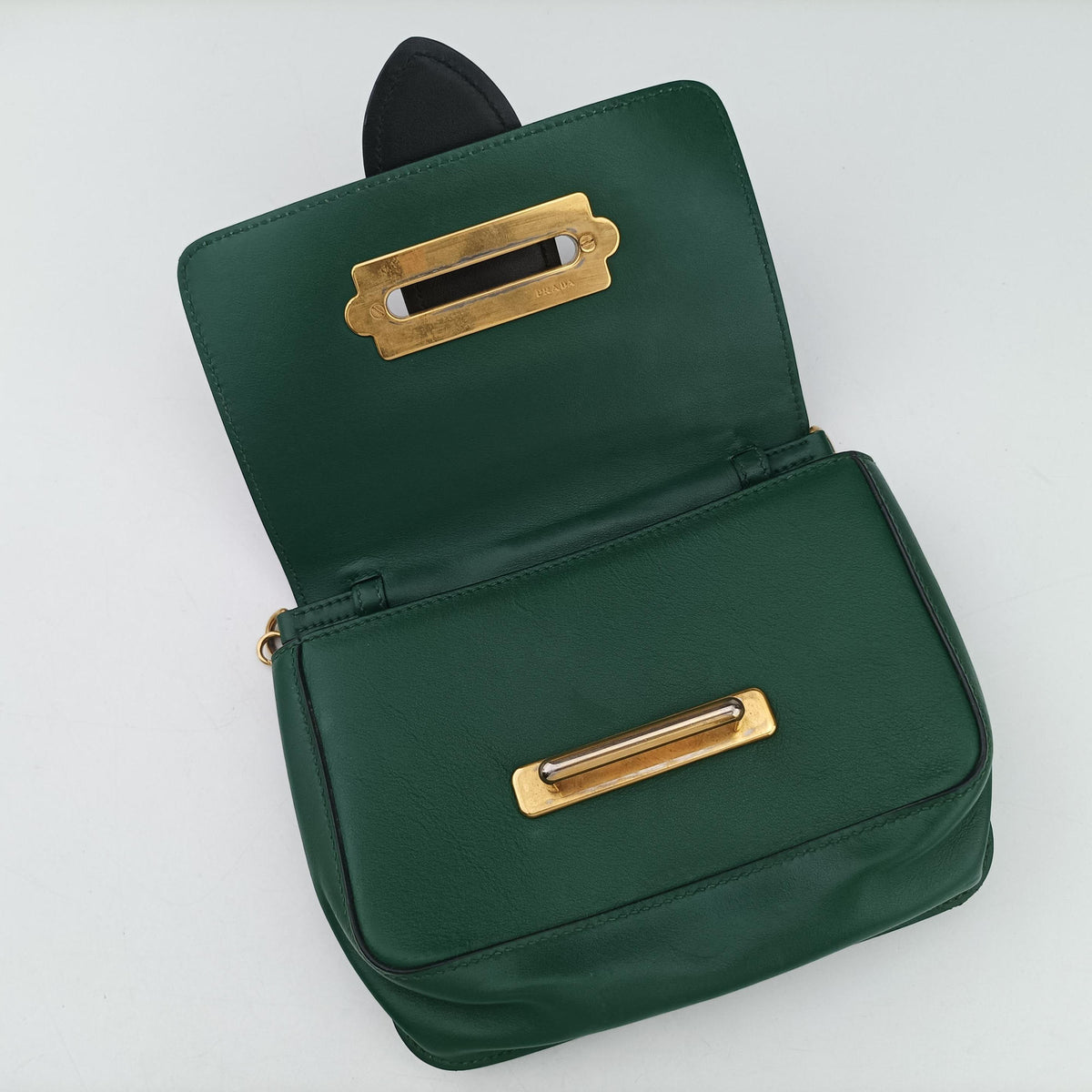 Vintage Prada City Calf Cahier Green×black leather  shoulderbag | stylenewstar