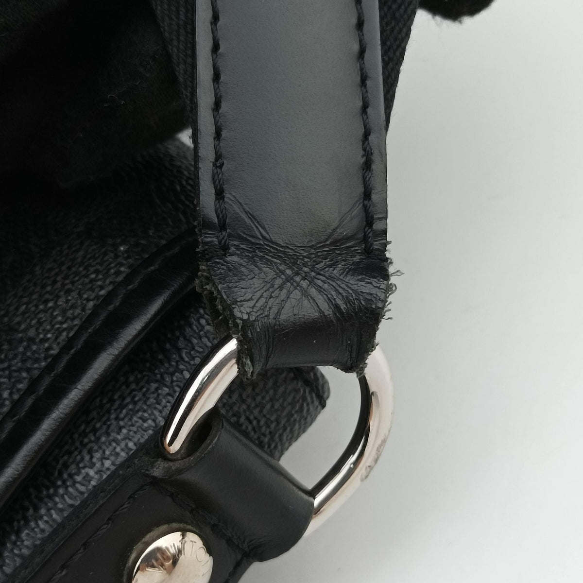 Pre-owned Louis Vuitton DANIEL MM Noir Damier GRAPHITE N58029 shoulderbag | stylenewstar