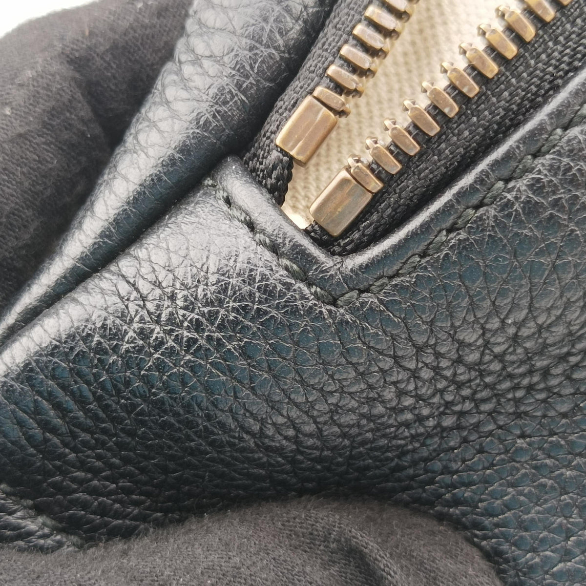 Secondhand Gucci Print Black Leather 527792 bum bag/waist bag | stylenewstar
