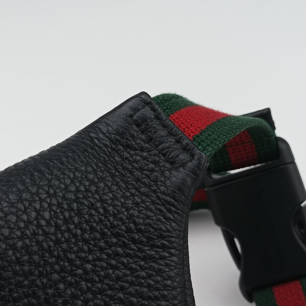 Secondhand Gucci Print Black Leather 527792 bum bag/waist bag | stylenewstar